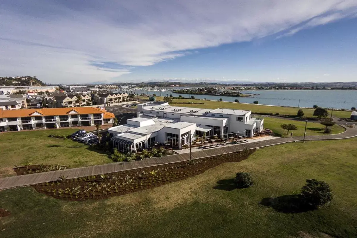 Bird's eye view, Bird's-eye View in East Pier Hotel