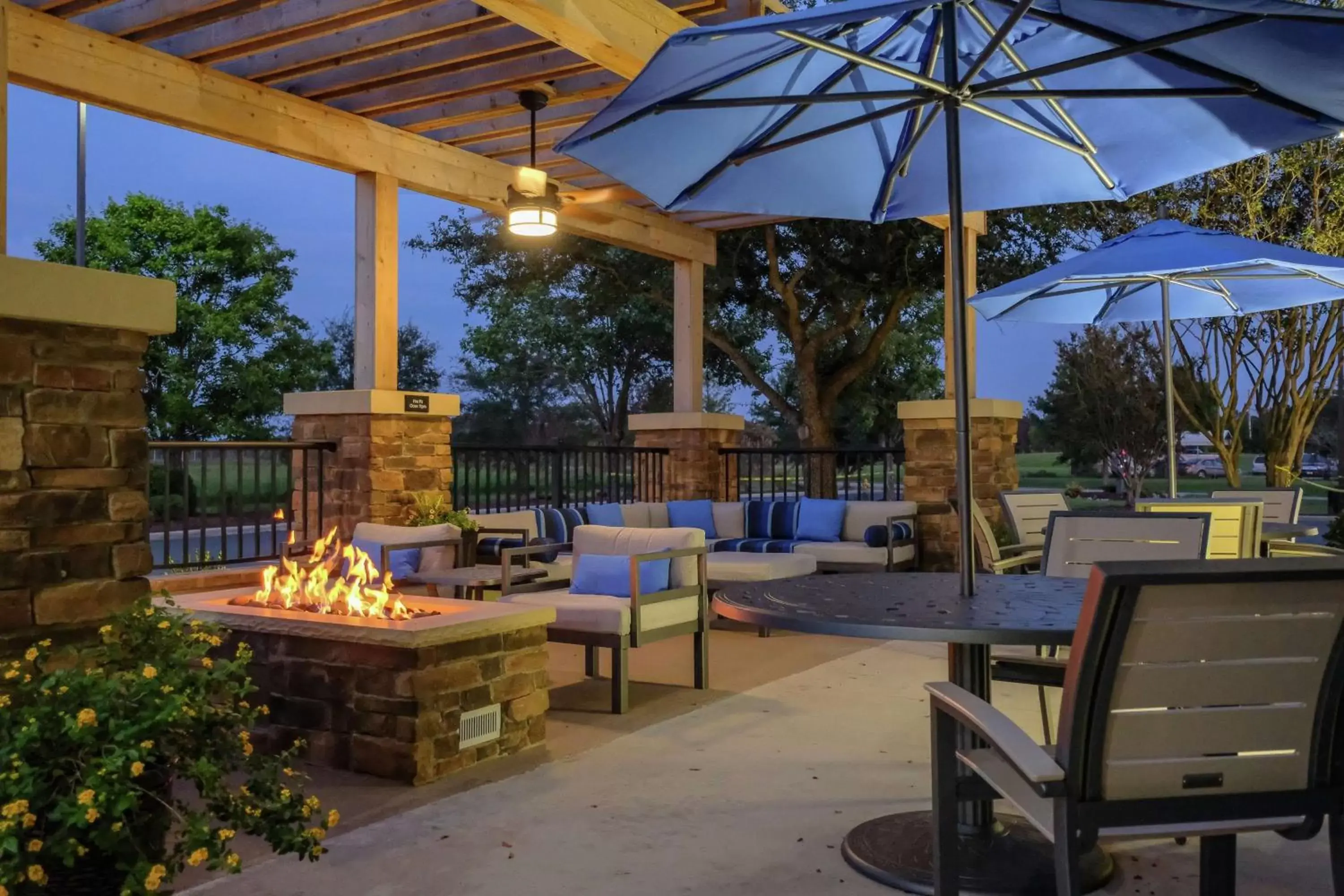 Patio in Hampton Inn Edenton