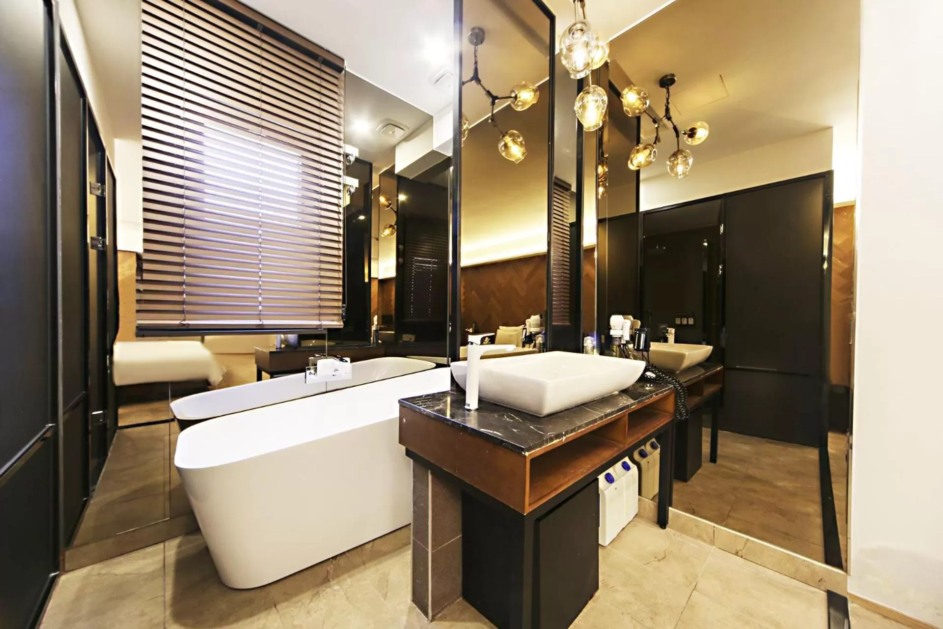 Bathroom in Masan Almond Hotel