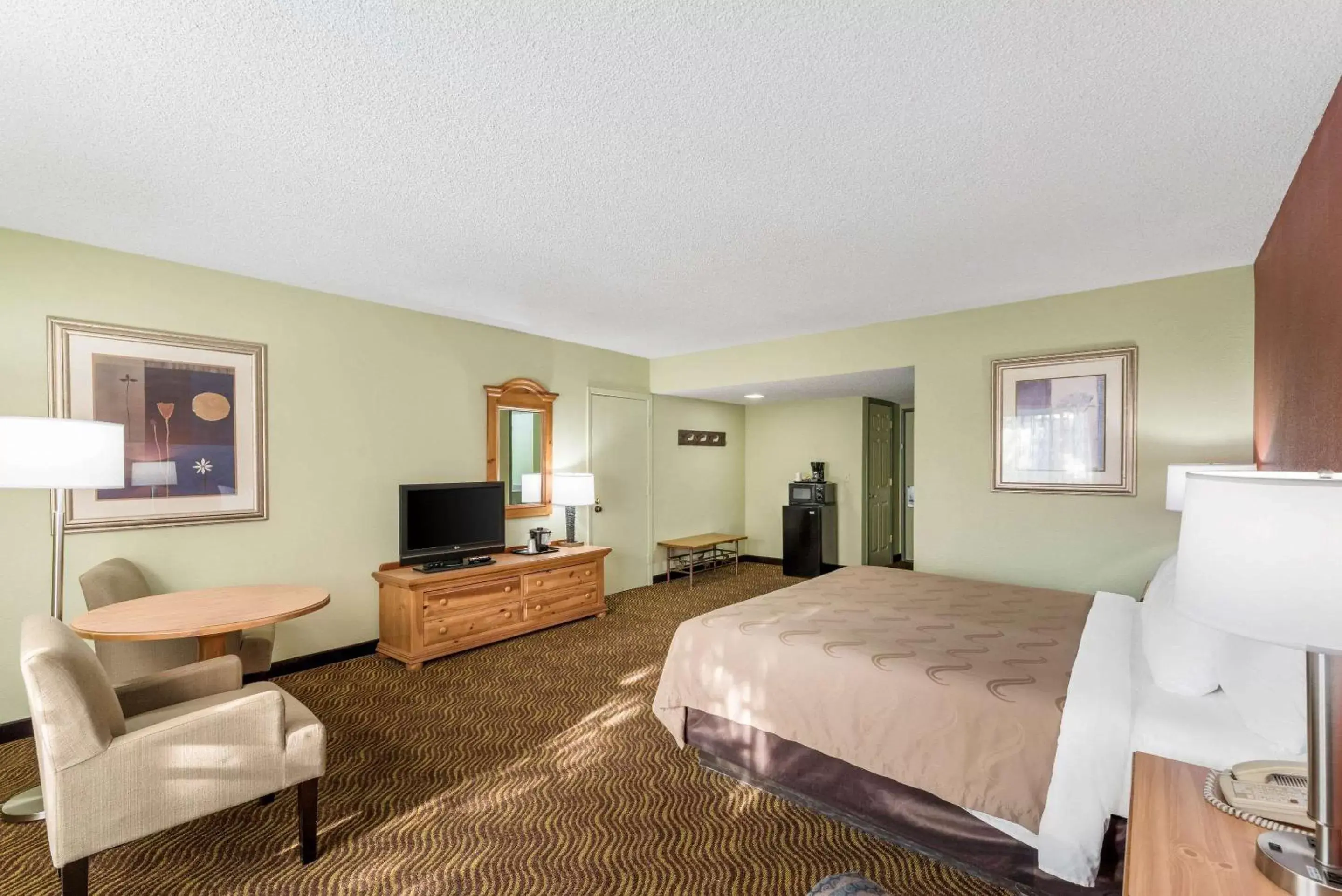 Photo of the whole room in Quality Inn Payson