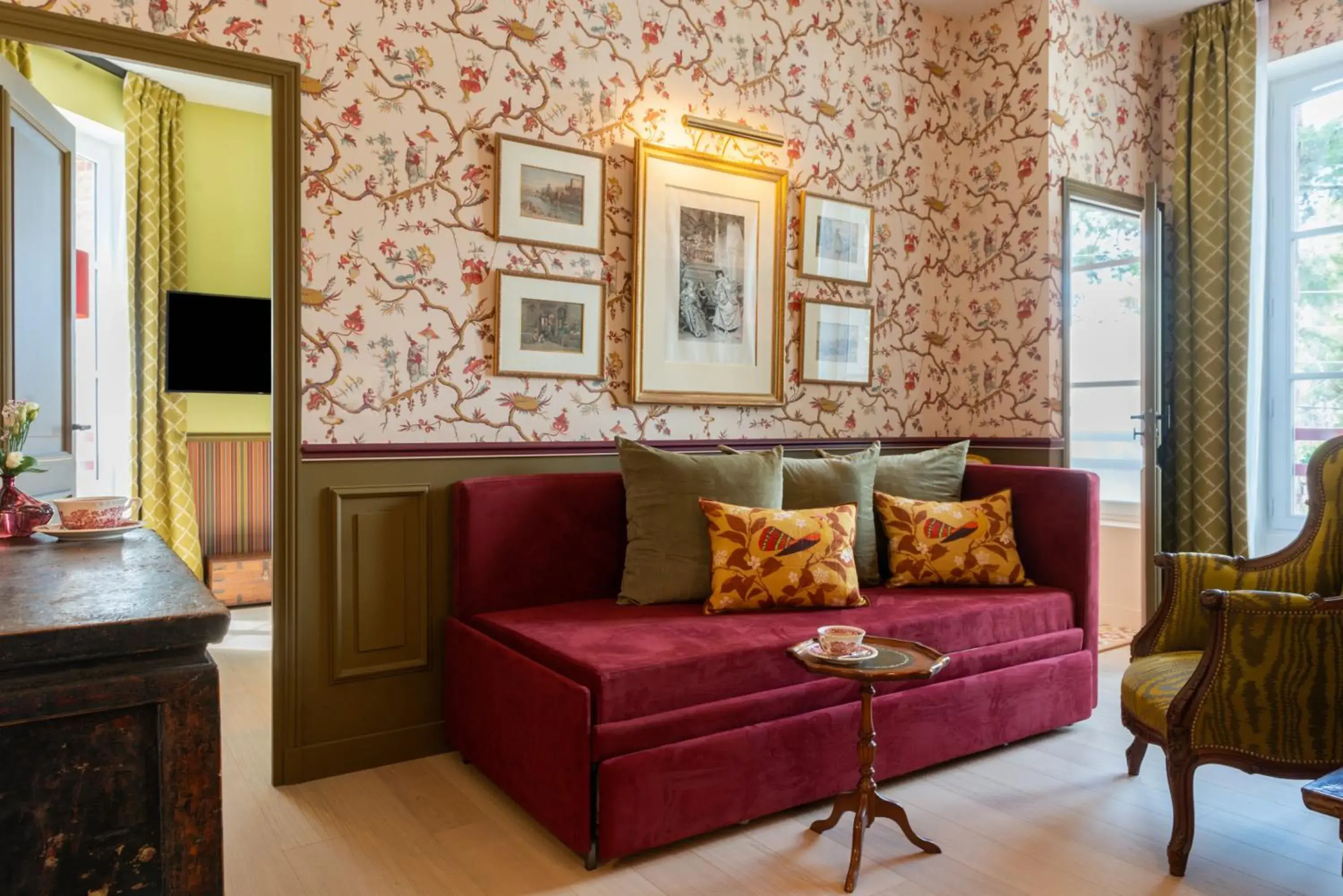 Living room, Seating Area in Hôtel Le Saint Christophe