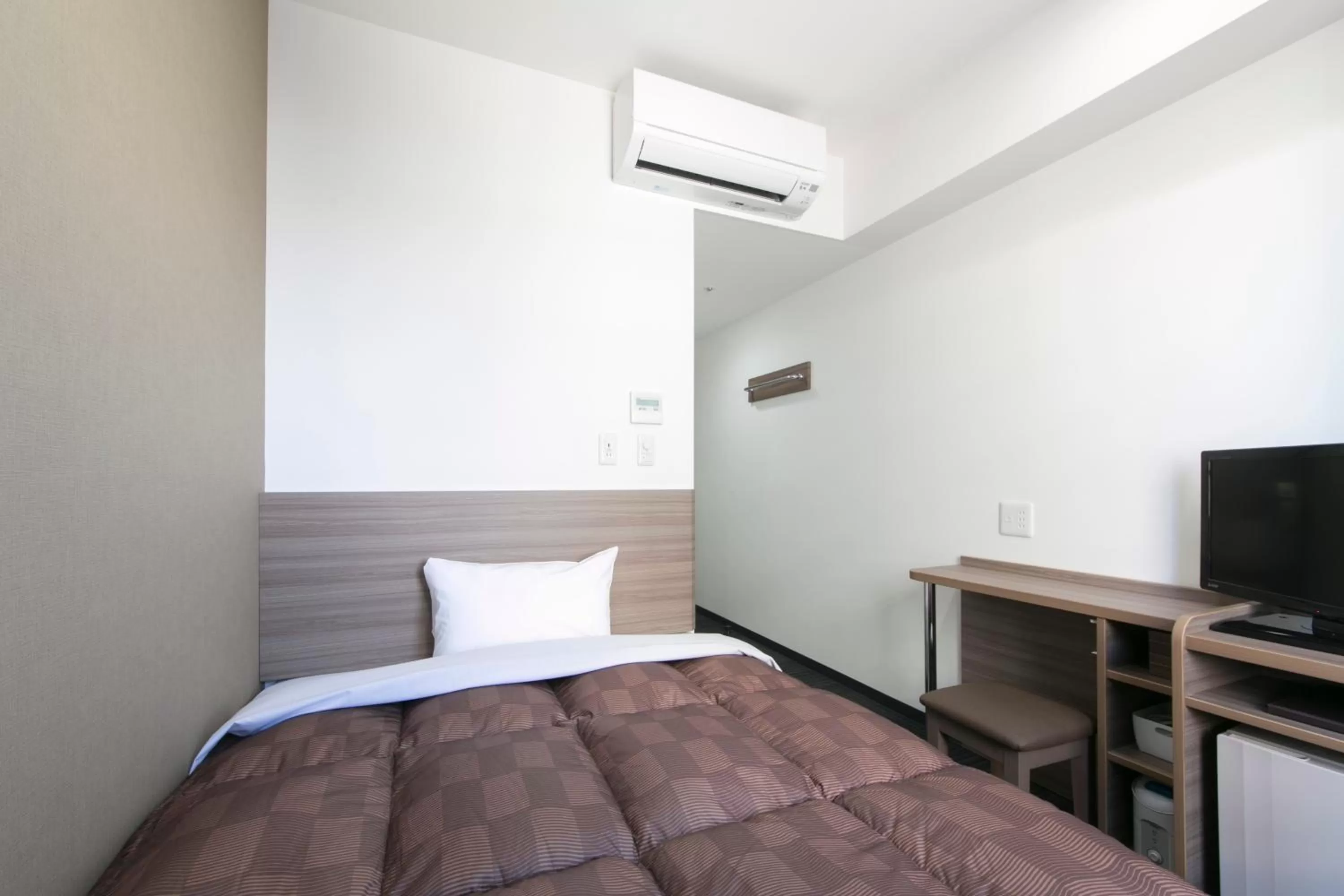 Single Room - Smoking in WASHINGTON R&B Hotel Shin Osaka Kitaguchi