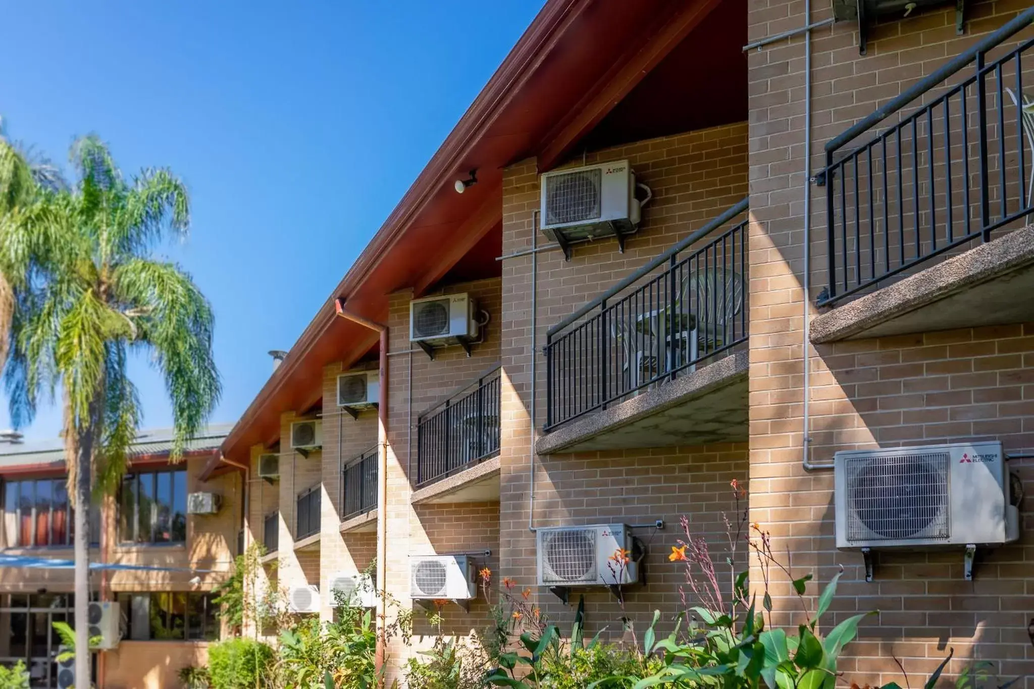 Balcony/Terrace, Property Building in Charbonnier Motor Inn