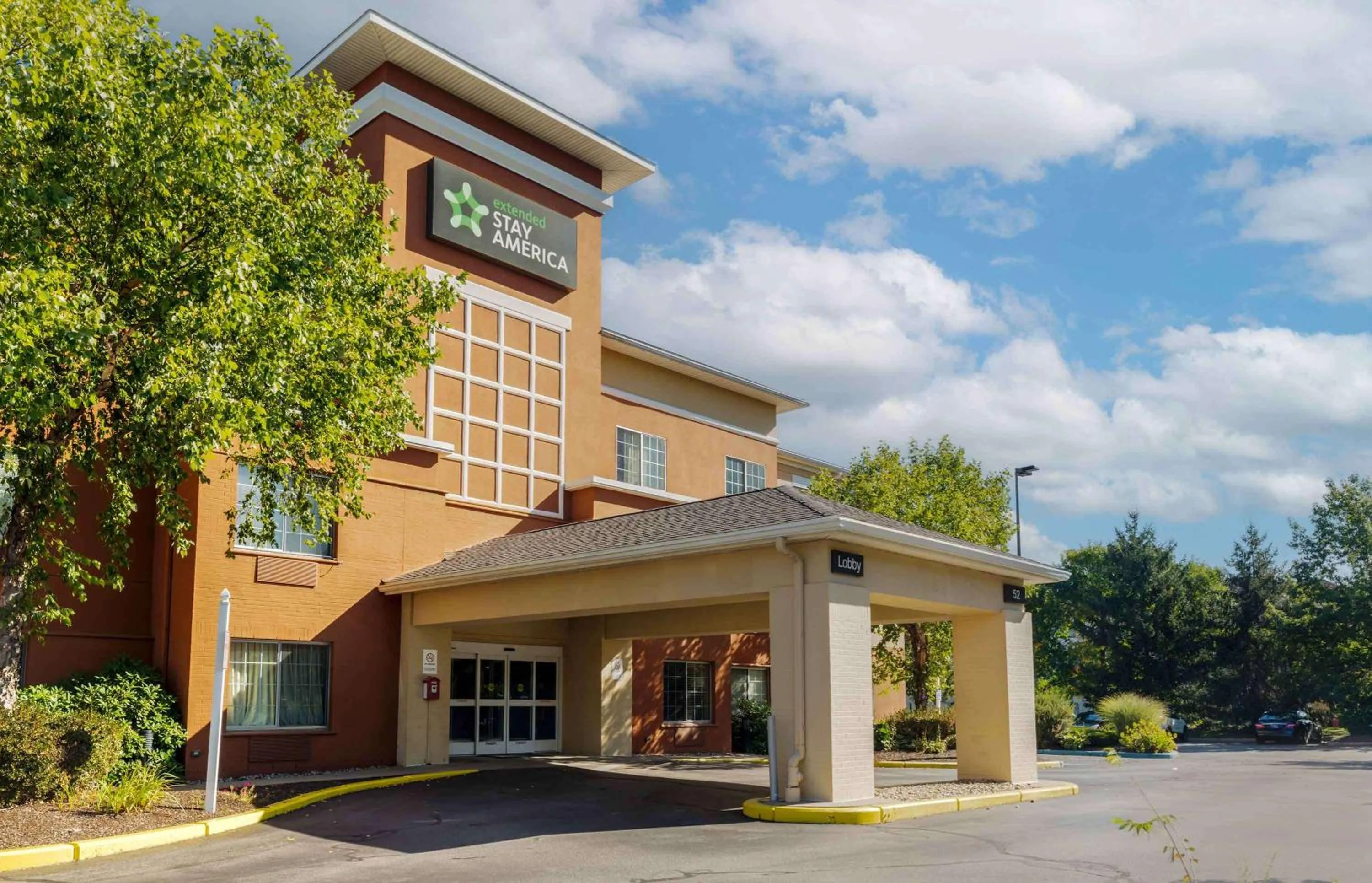 Property building in Extended Stay America Suites - Boston - Waltham - 52 4th Ave