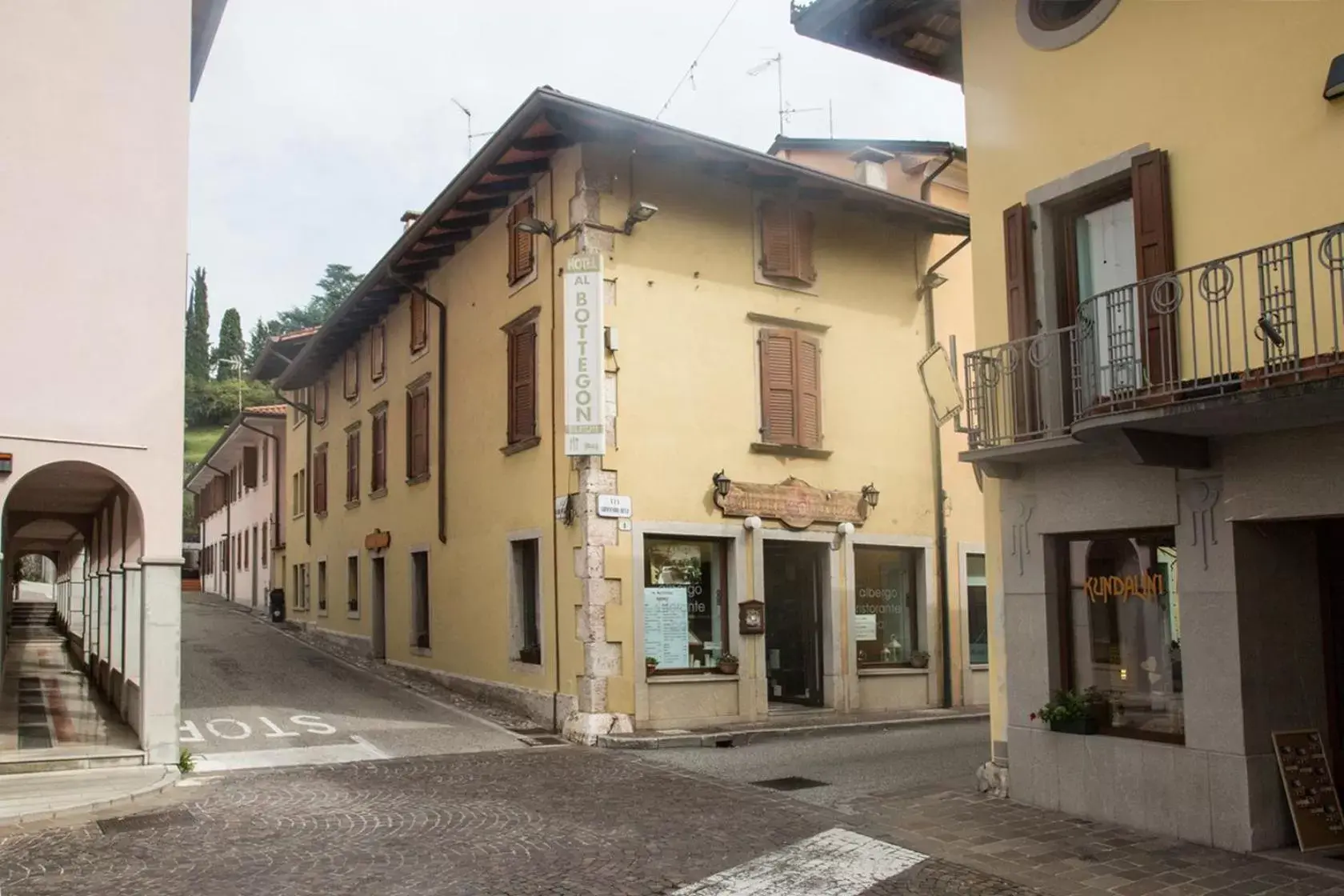 Facade/entrance, Property Building in Al Bottegon