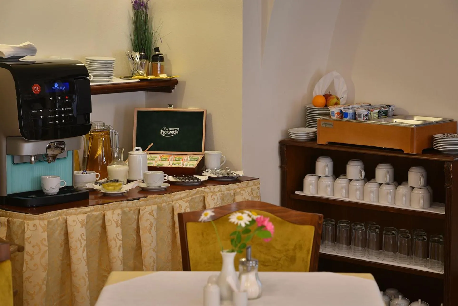 Breakfast in Hotel Certovka