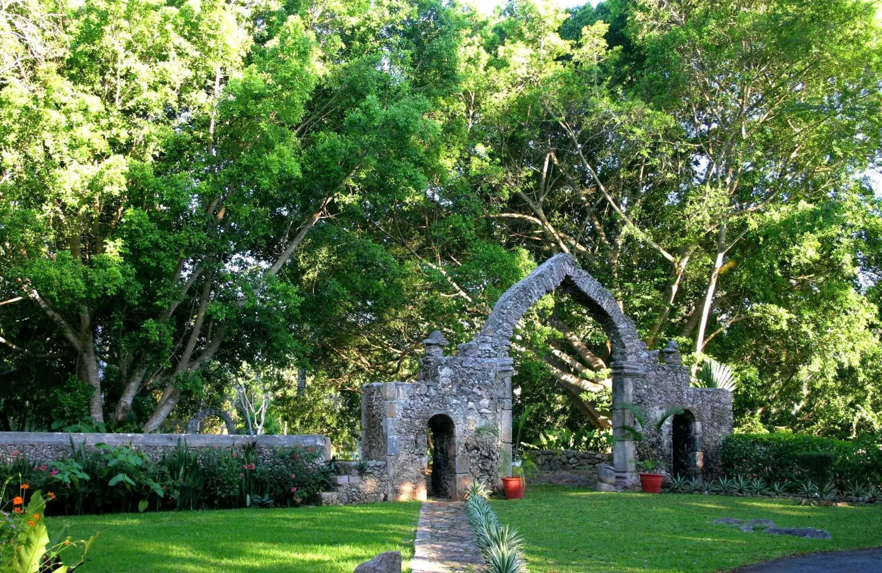 Facade/entrance, Garden in Hacienda Chichen Resort and Yaxkin Spa