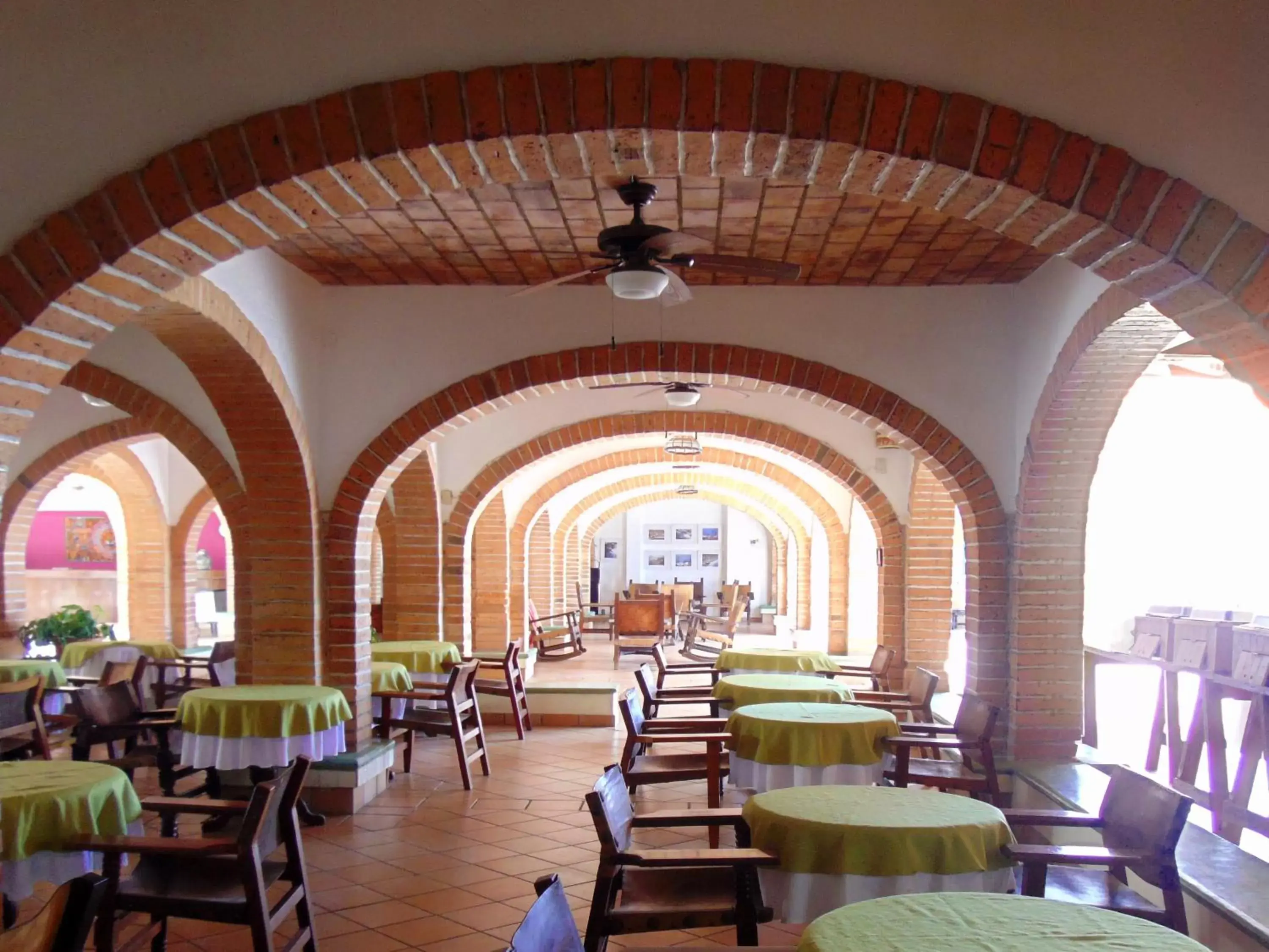 Property building, Restaurant/Places to Eat in Hotel Rosita