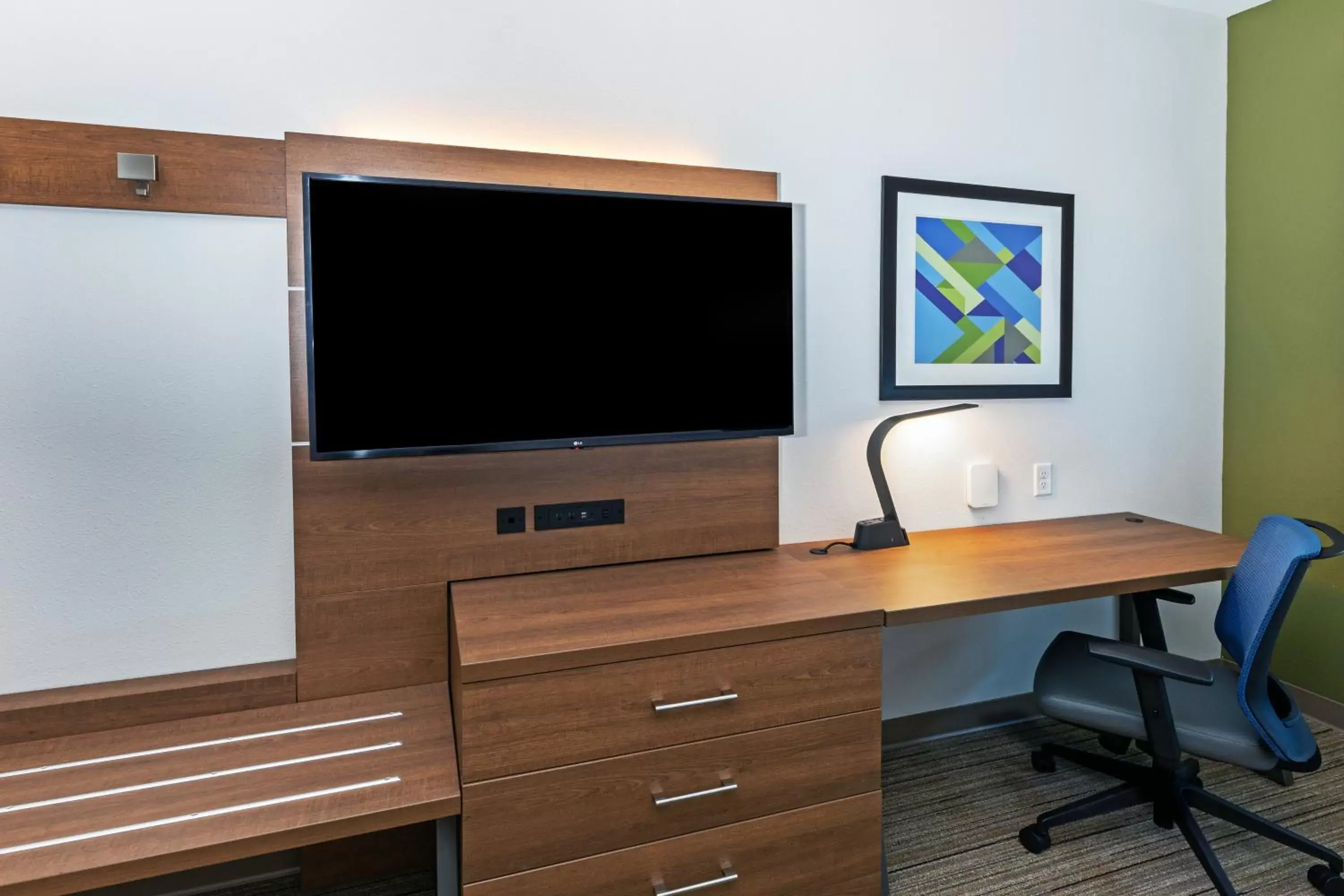 TV and multimedia, TV/Entertainment Center in Holiday Inn Express & Suites - Stafford NW - Sugar Land, an IHG Hotel