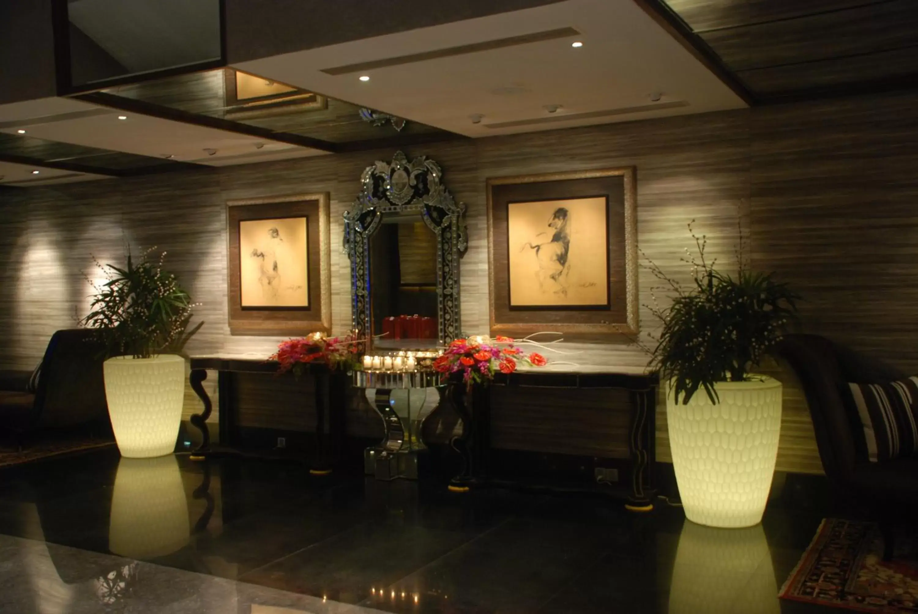 Lobby or reception in The Lalit Great Eastern Kolkata