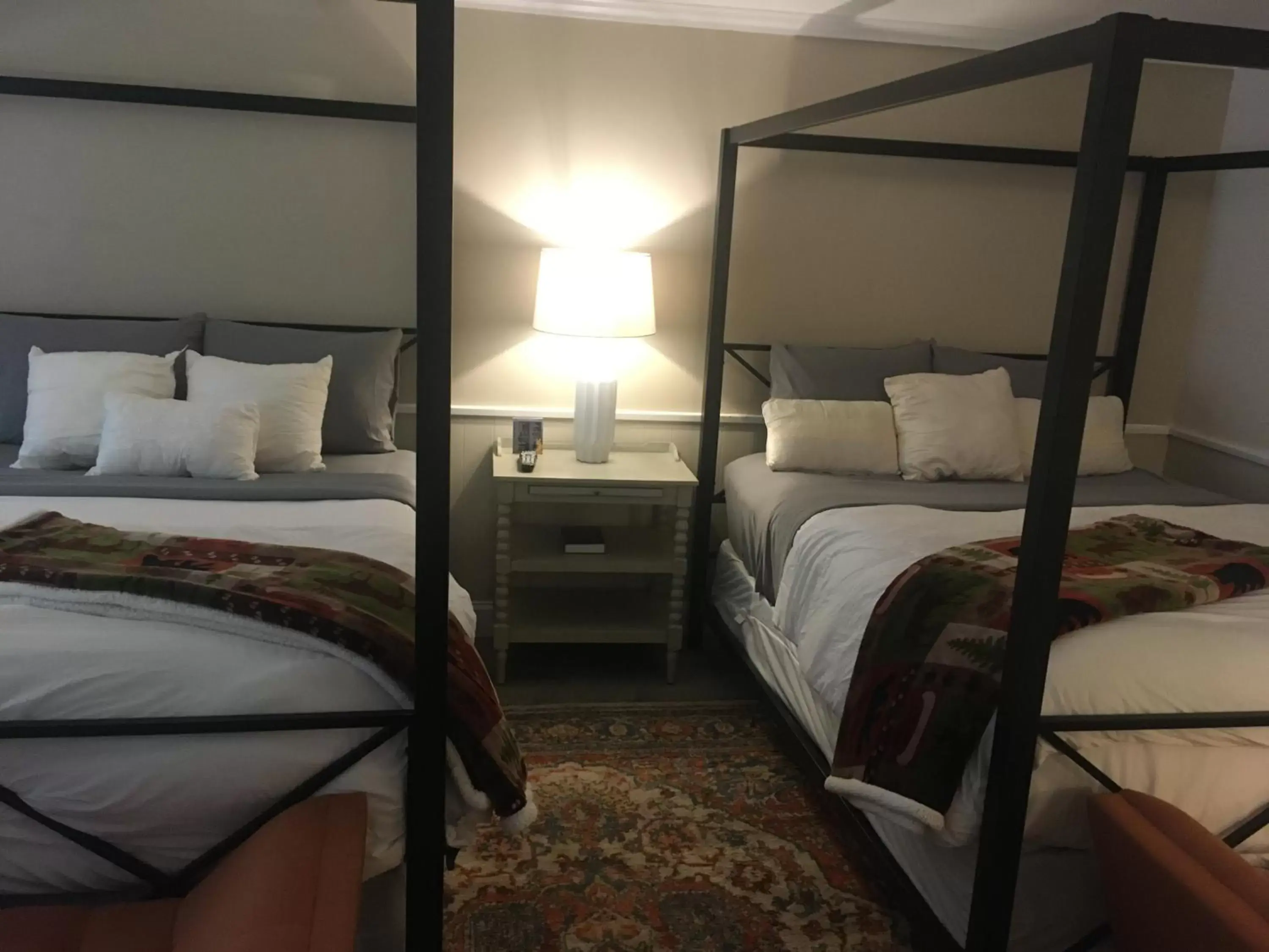 Deluxe Family Suite in Starlight Lodge North Conway