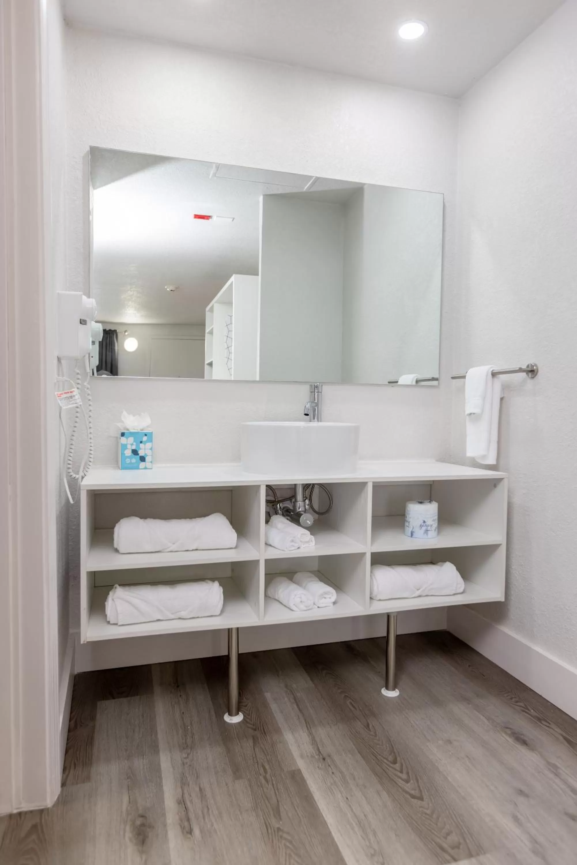 Bathroom, Kitchen/Kitchenette in Oneway Brunswick