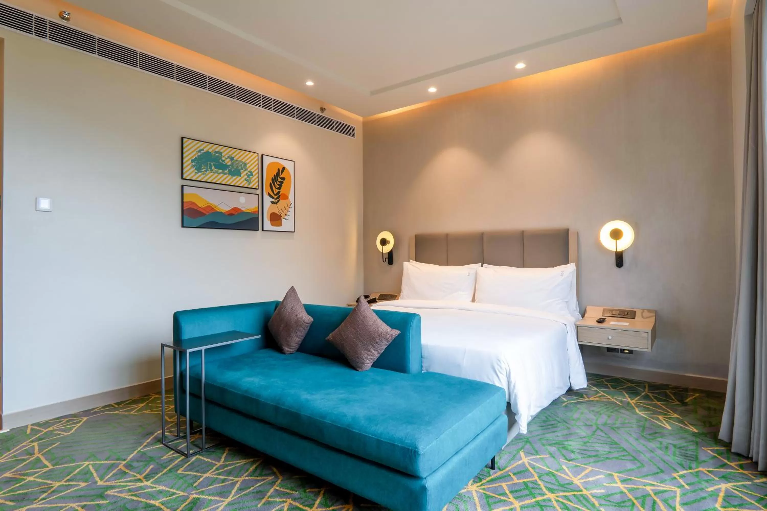 View (from property/room), Bed in Holiday Inn Katra Vaishno Devi by IHG