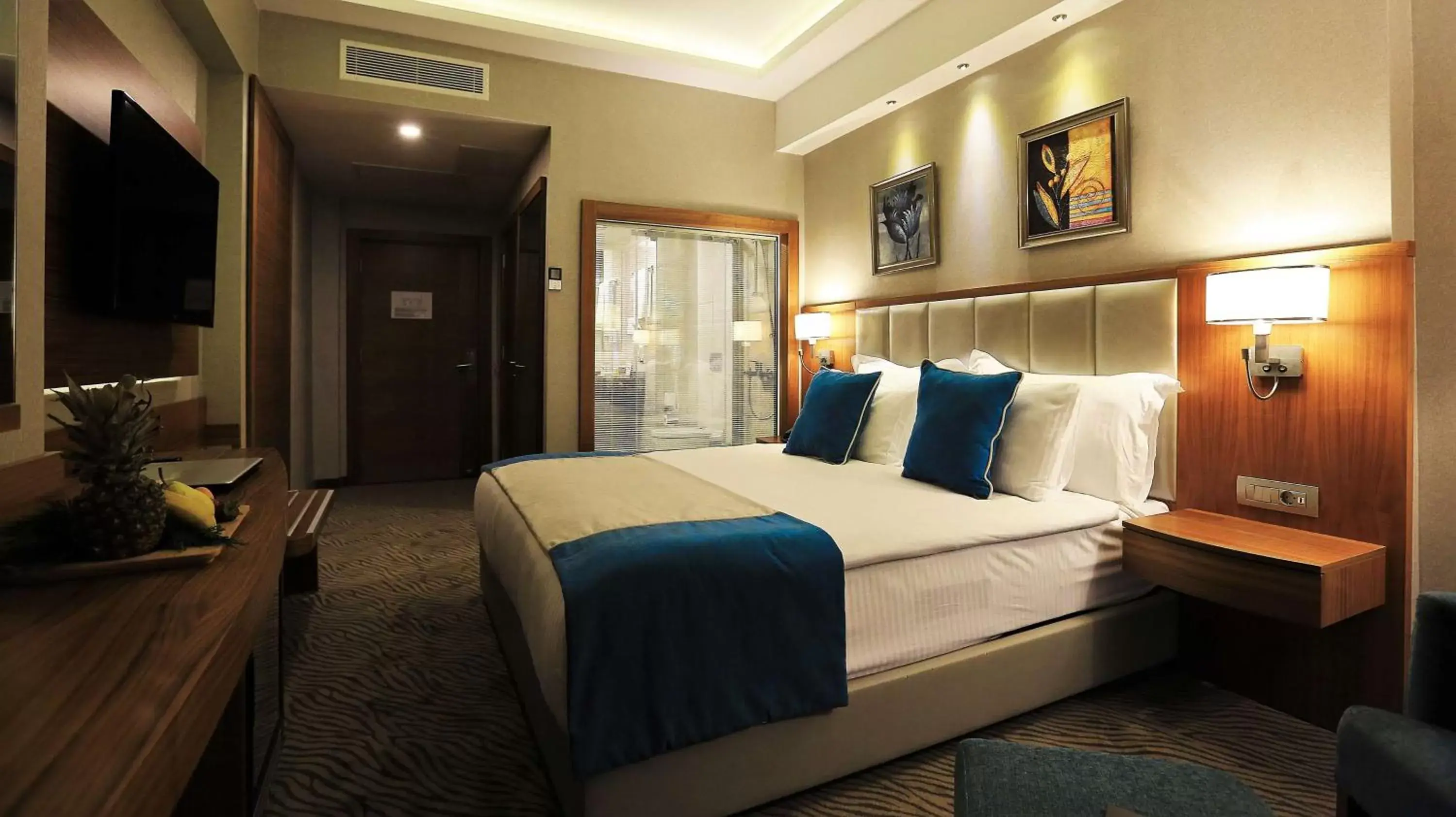 Photo of the whole room, Bed in Best Western Premier Karsiyaka Convention & Spa Hotel