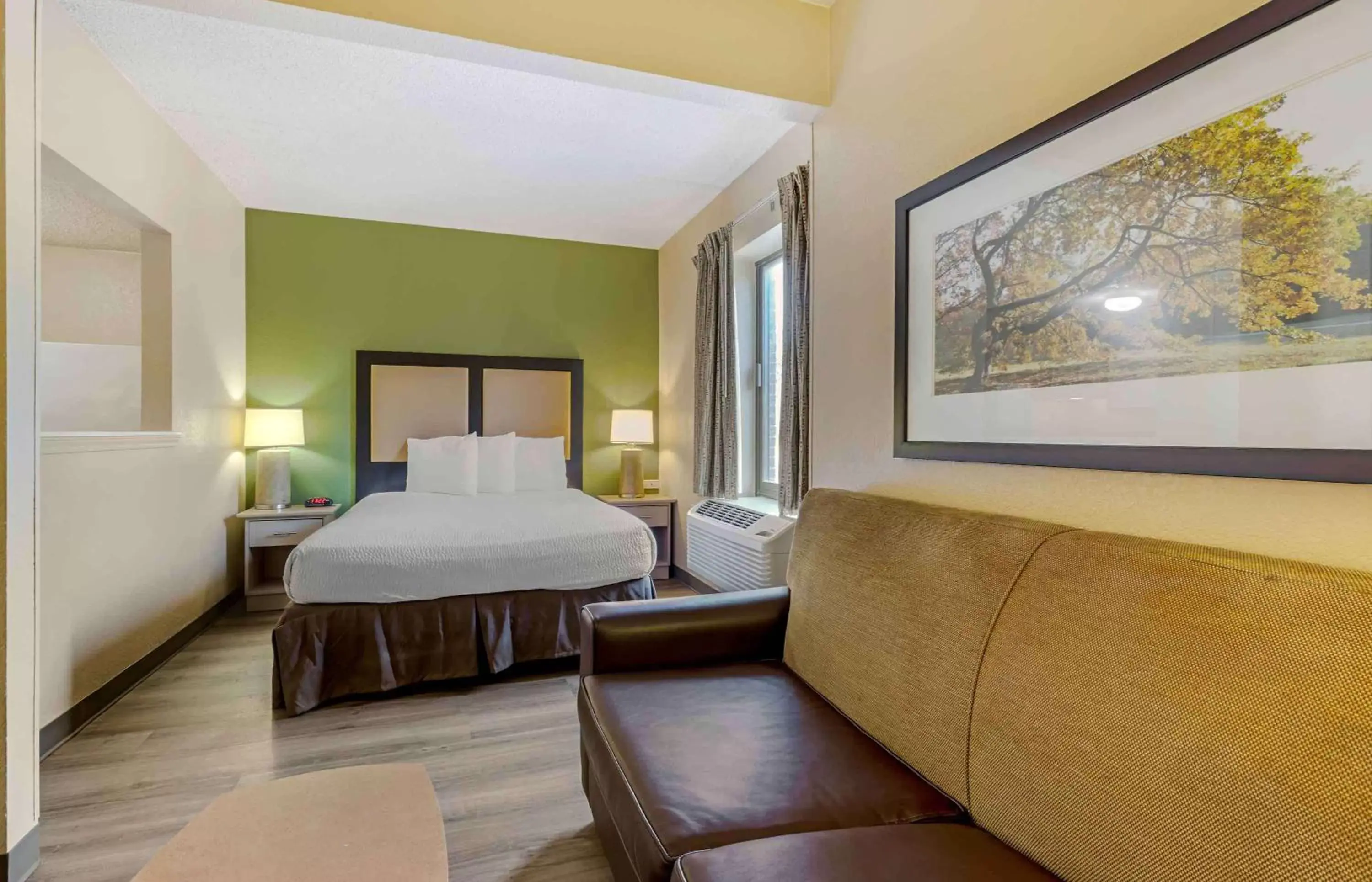 Bedroom, Bed in Extended Stay America Select Suites - Dallas - Las Colinas - Meadow Creek Dr