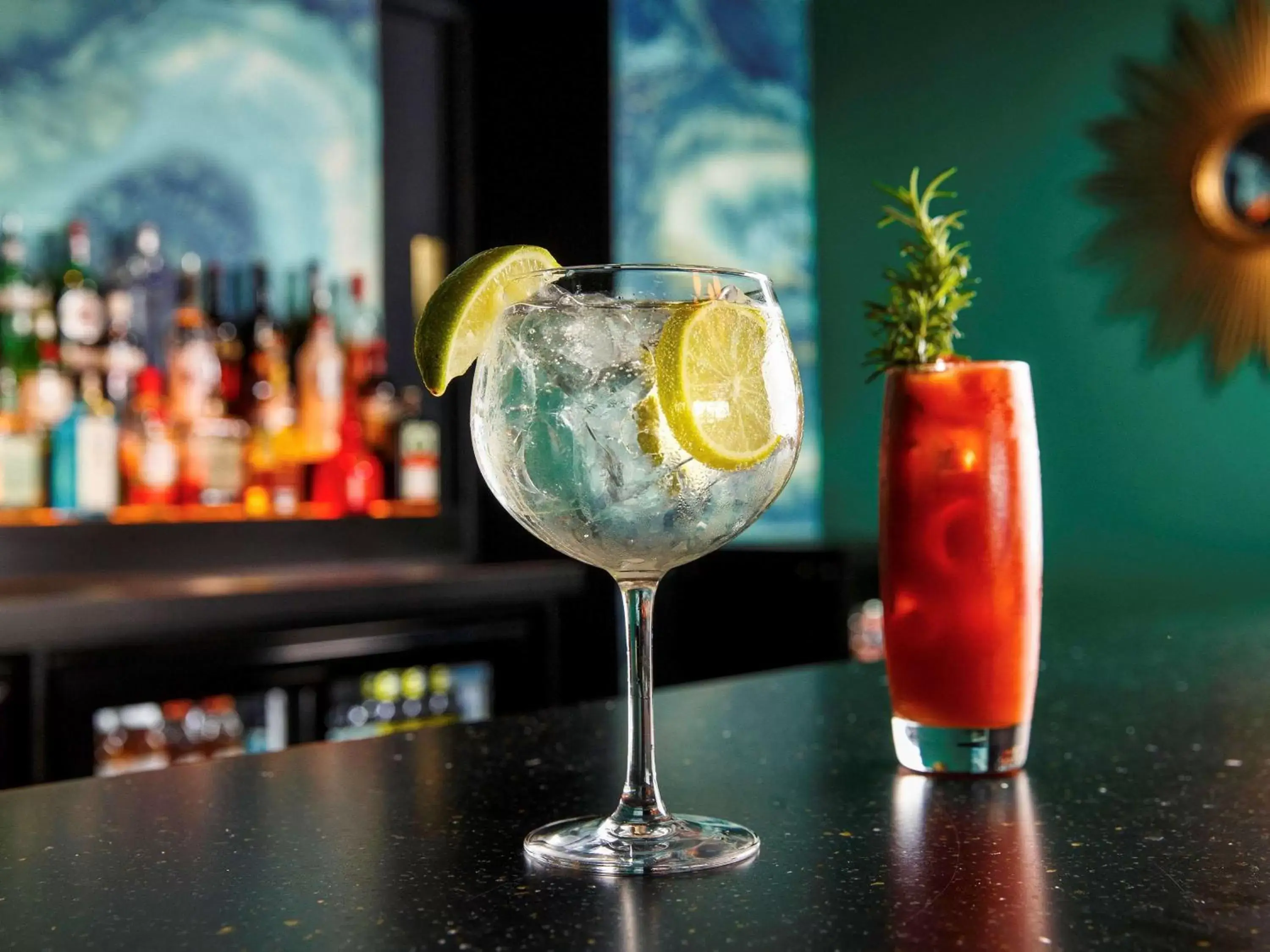 Lounge or bar, Drinks in Mercure Brighton Seafront Hotel