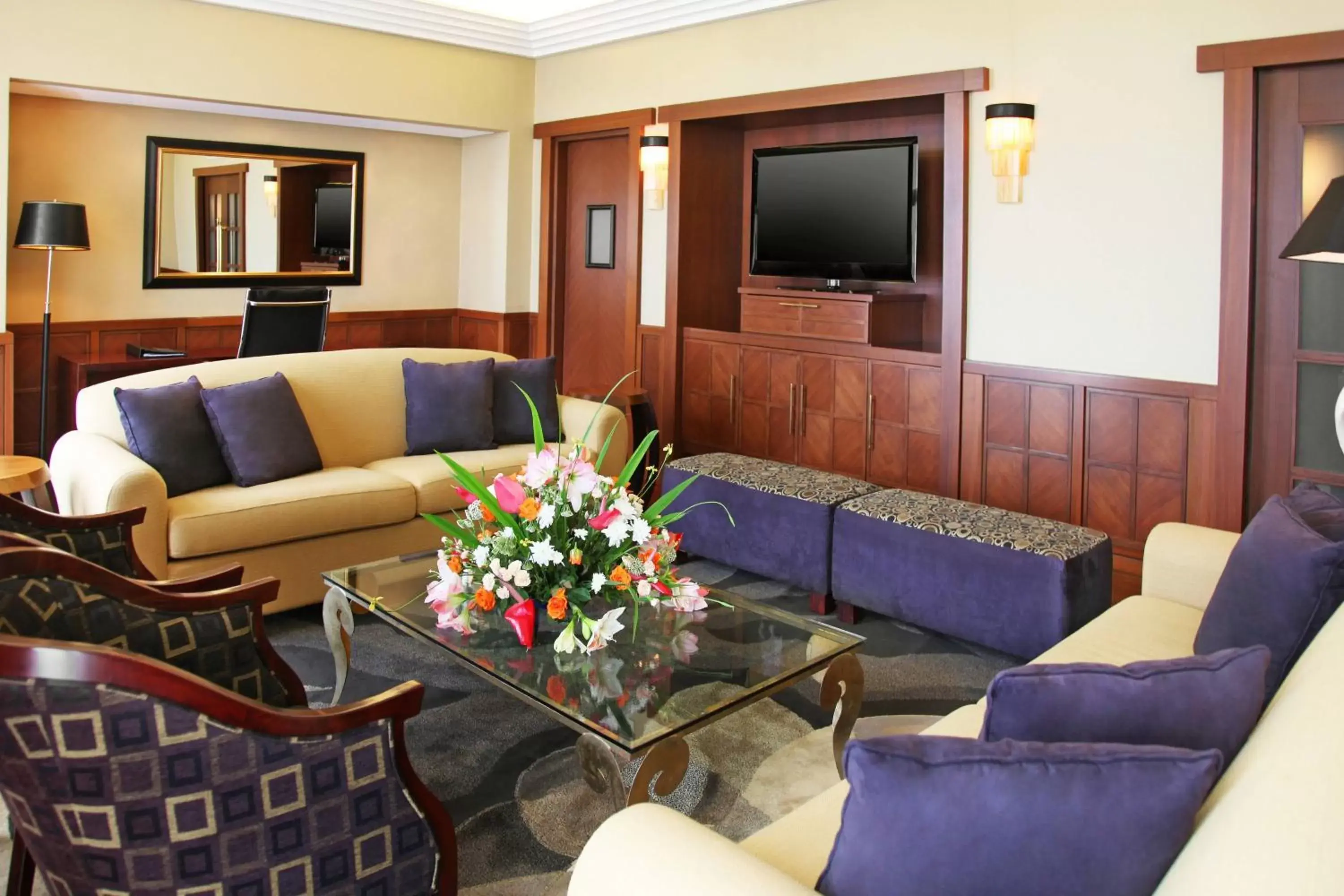 Living room, Seating Area in Sheraton Kampala Hotel