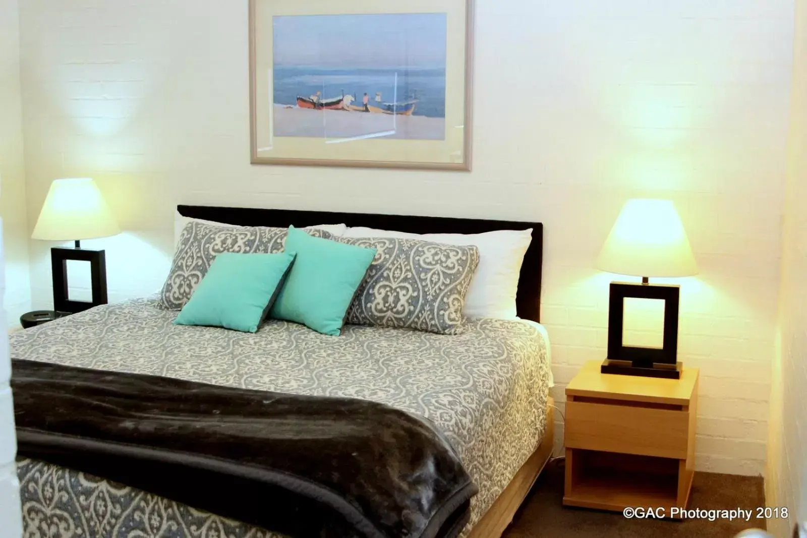 Bed in Mollymook Cove Apartments