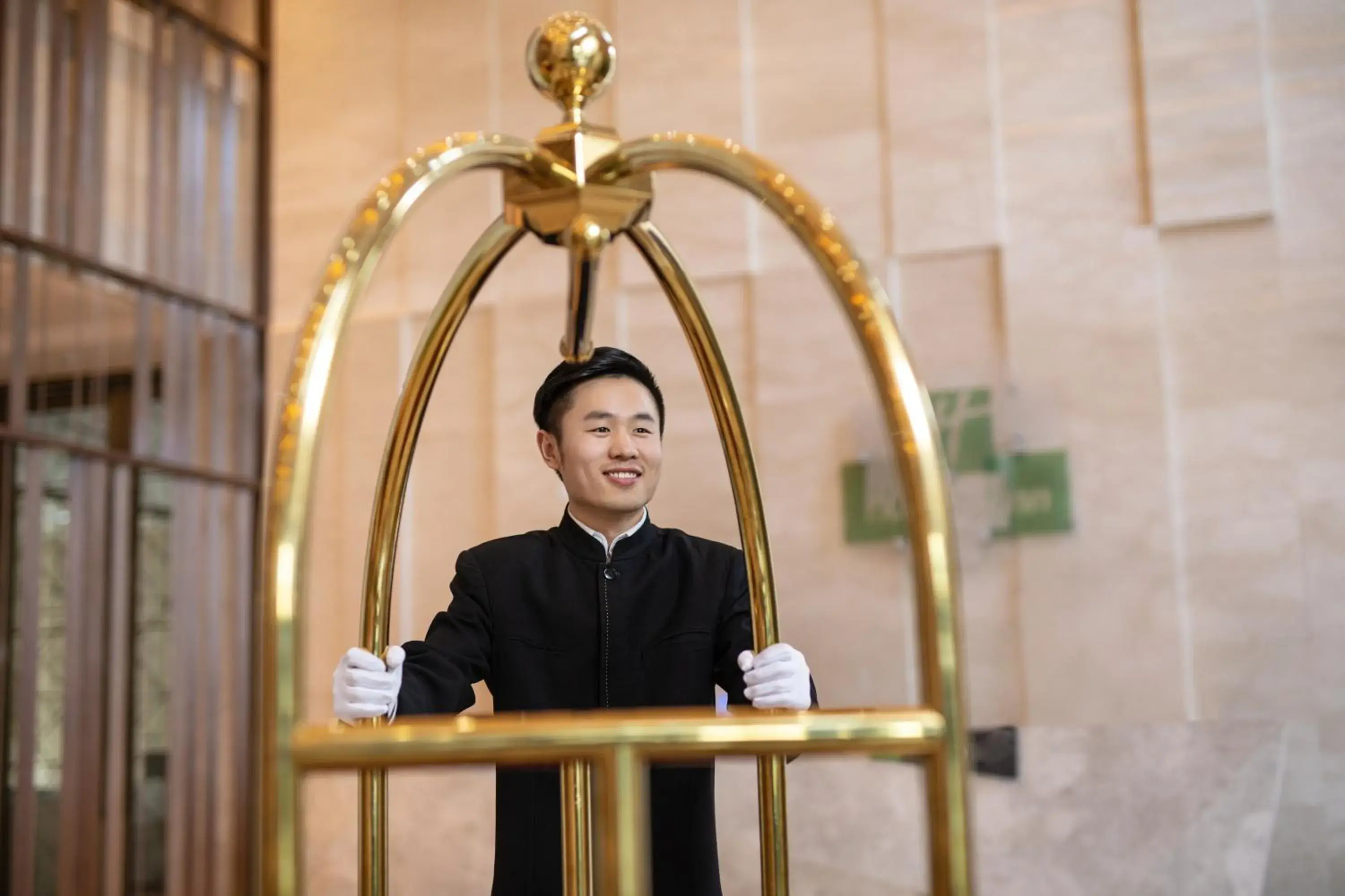 Lobby or reception, Staff in Holiday Inn Express Langfang New Chaoyang, an IHG Hotel