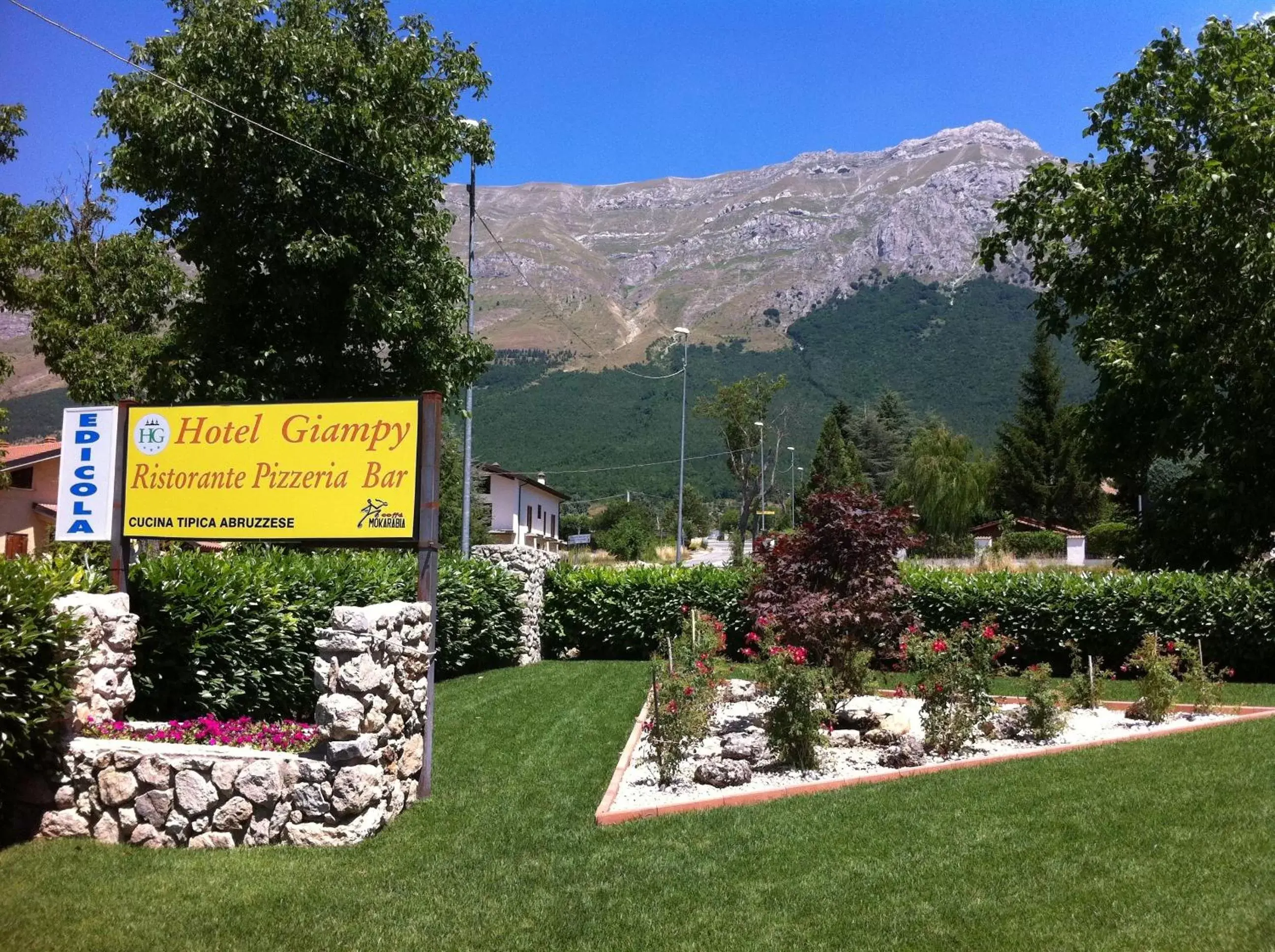 Facade/entrance in Hotel Giampy