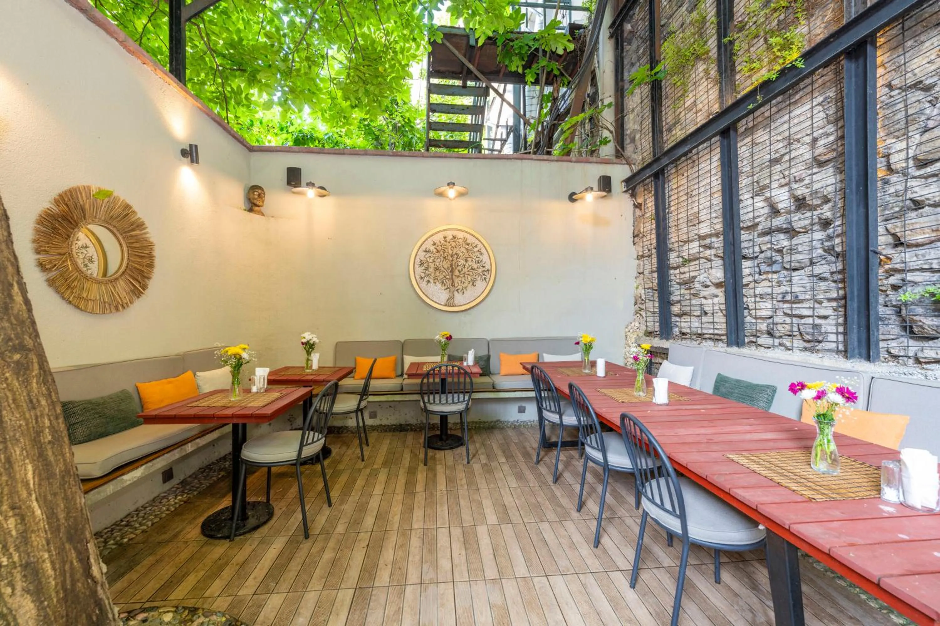 Garden in The Marions Suite istanbul Special Category Taksim