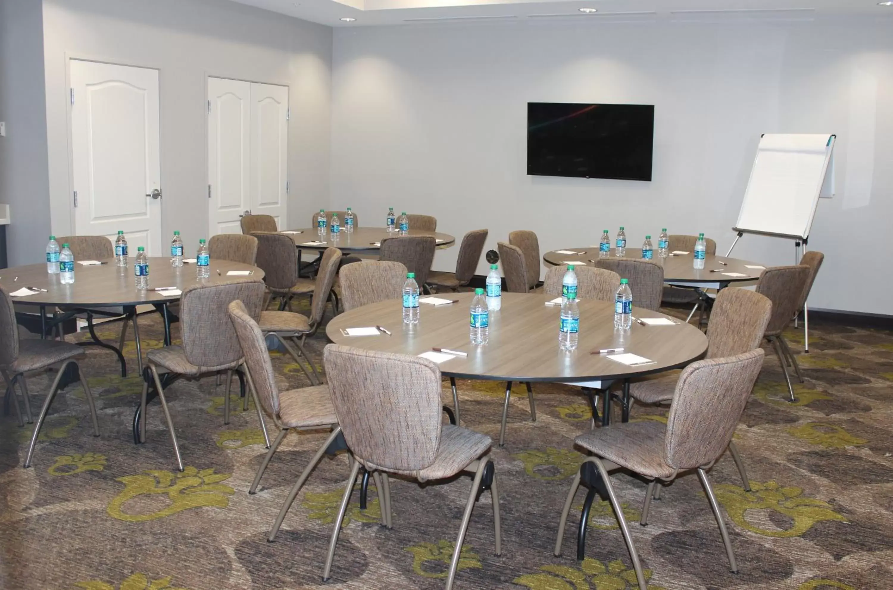 Meeting/conference room in Staybridge Suites Miamisburg, an IHG Hotel