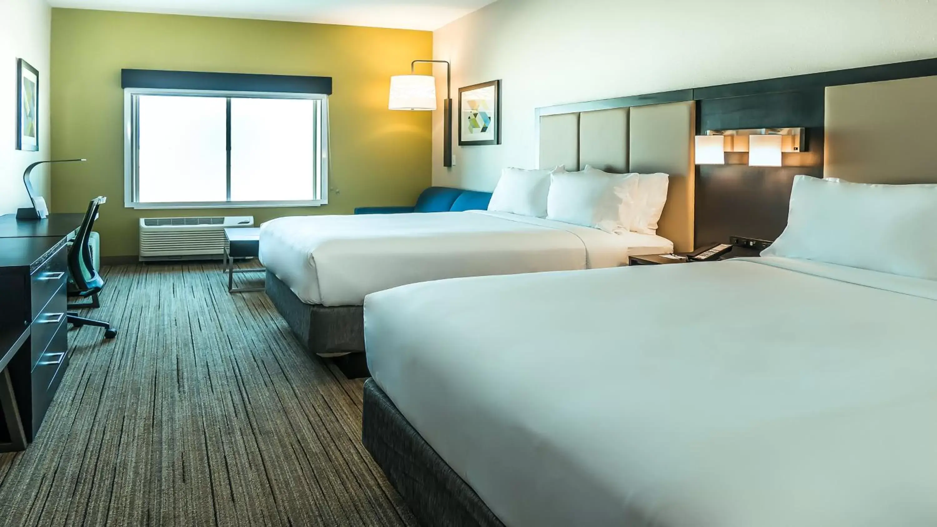 Photo of the whole room, Bed in Holiday Inn Express & Suites - Tampa East - Ybor City, an IHG Hotel