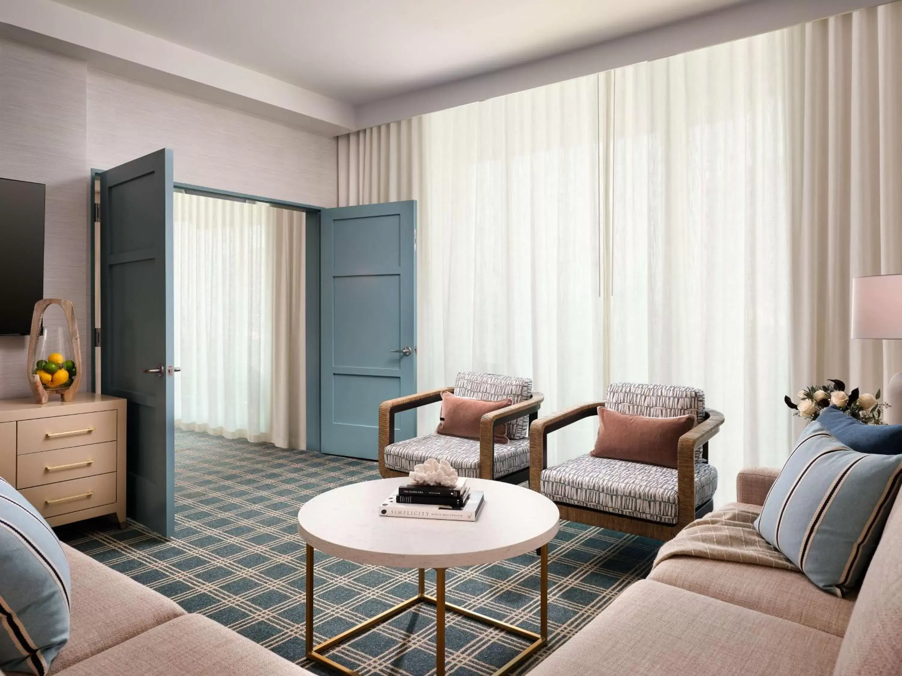 Bedroom, Seating Area in Hotel del Coronado, Curio Collection by Hilton