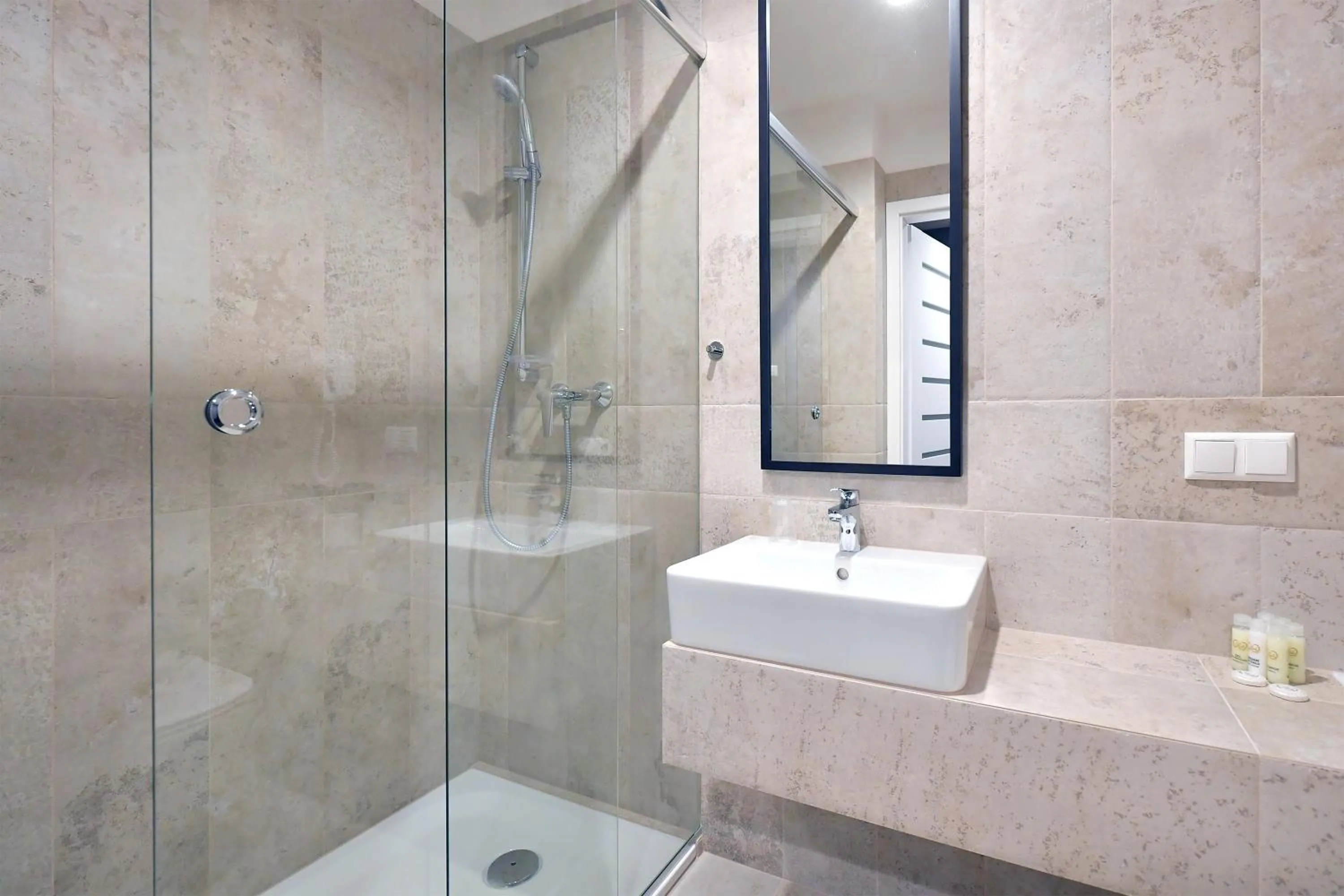 Bathroom in Lubhotel