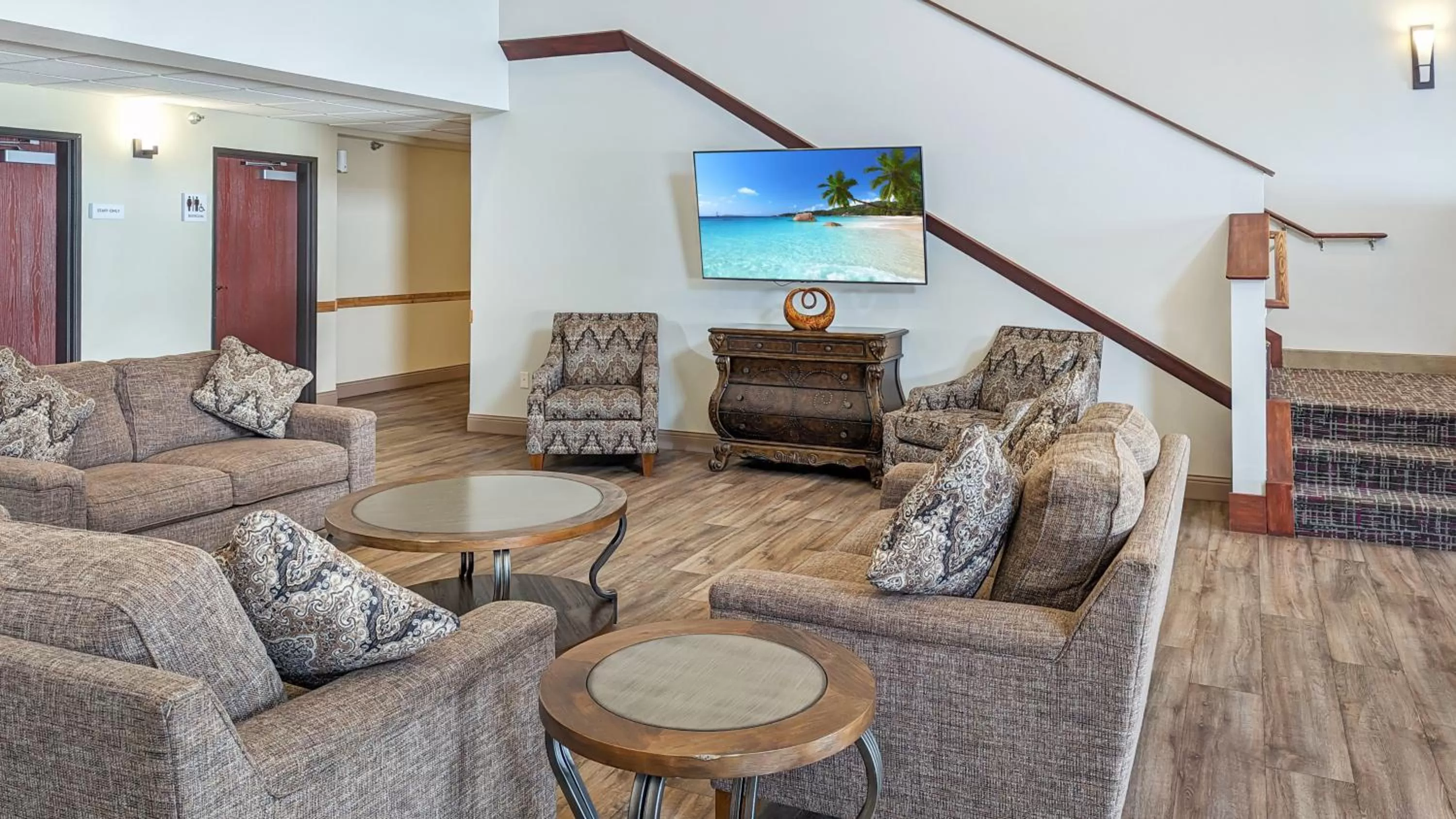 Lobby or reception in Estherville Hotel & Suites