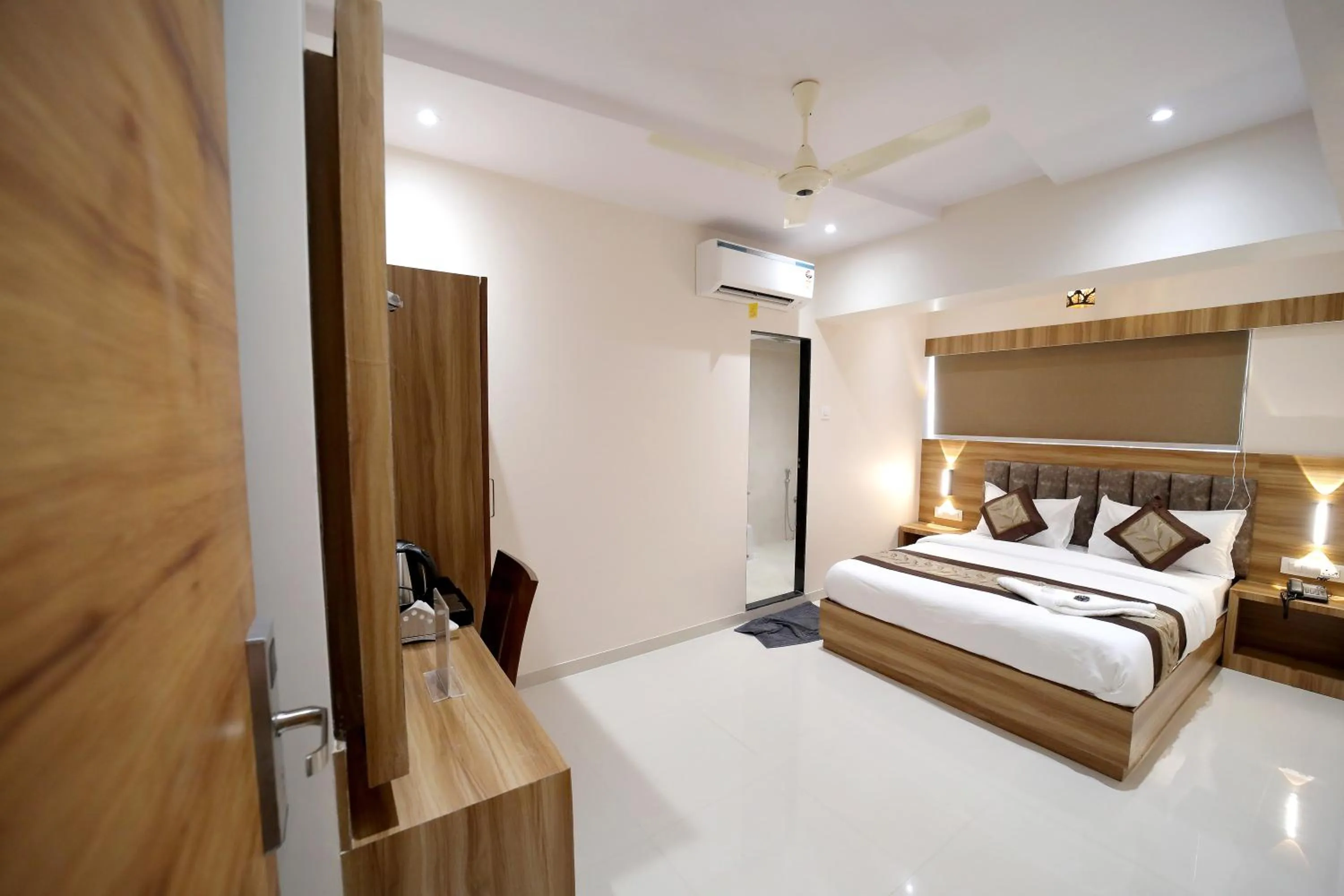 Bed in HOTEL ALFA EXECUTIVE