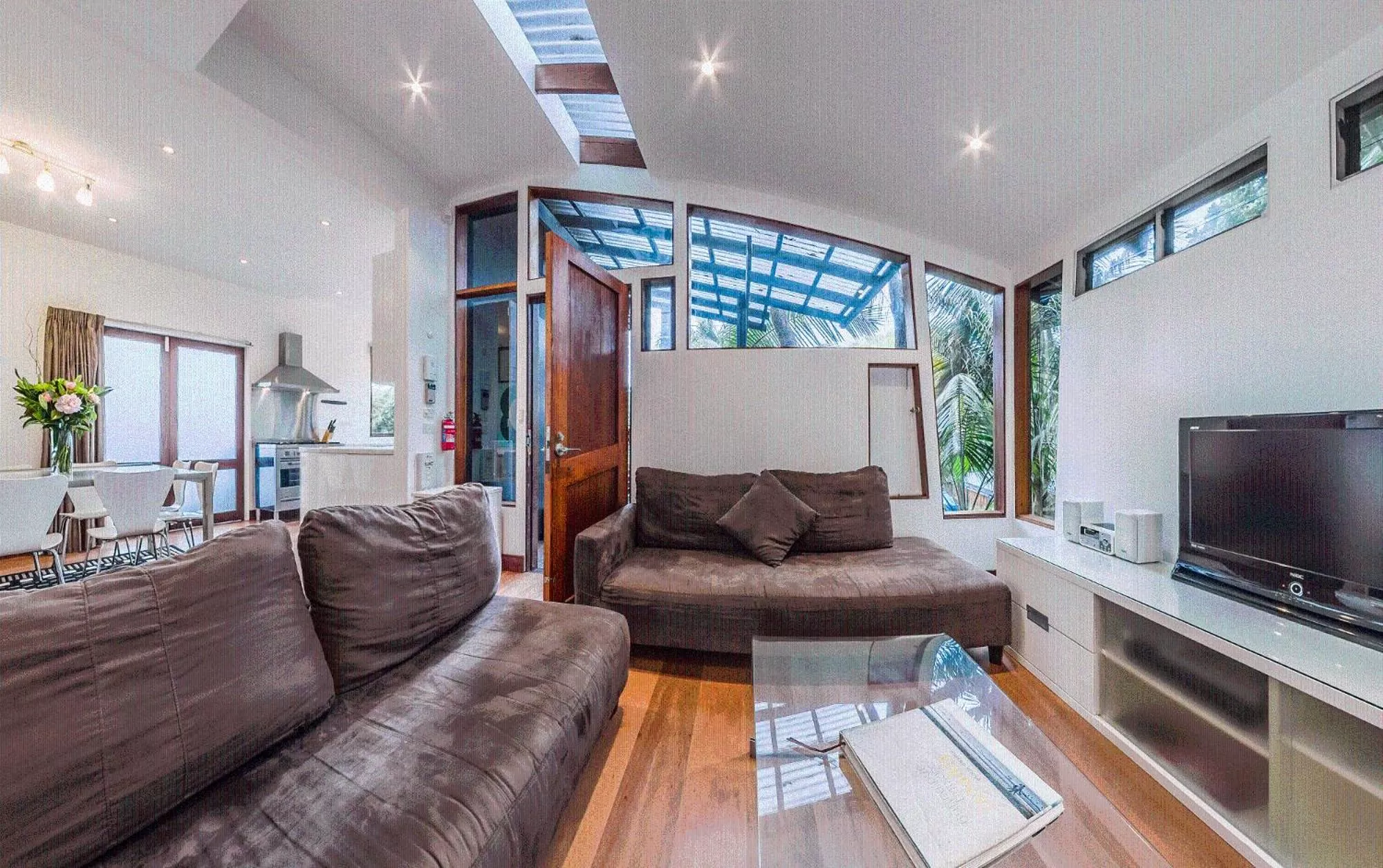 Sarita Three-Bedroom Cottage in Shambhala @ Byron