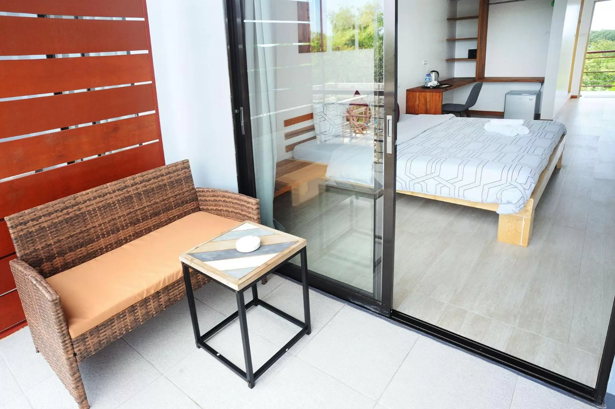 Seating area, Bed in Tamarind