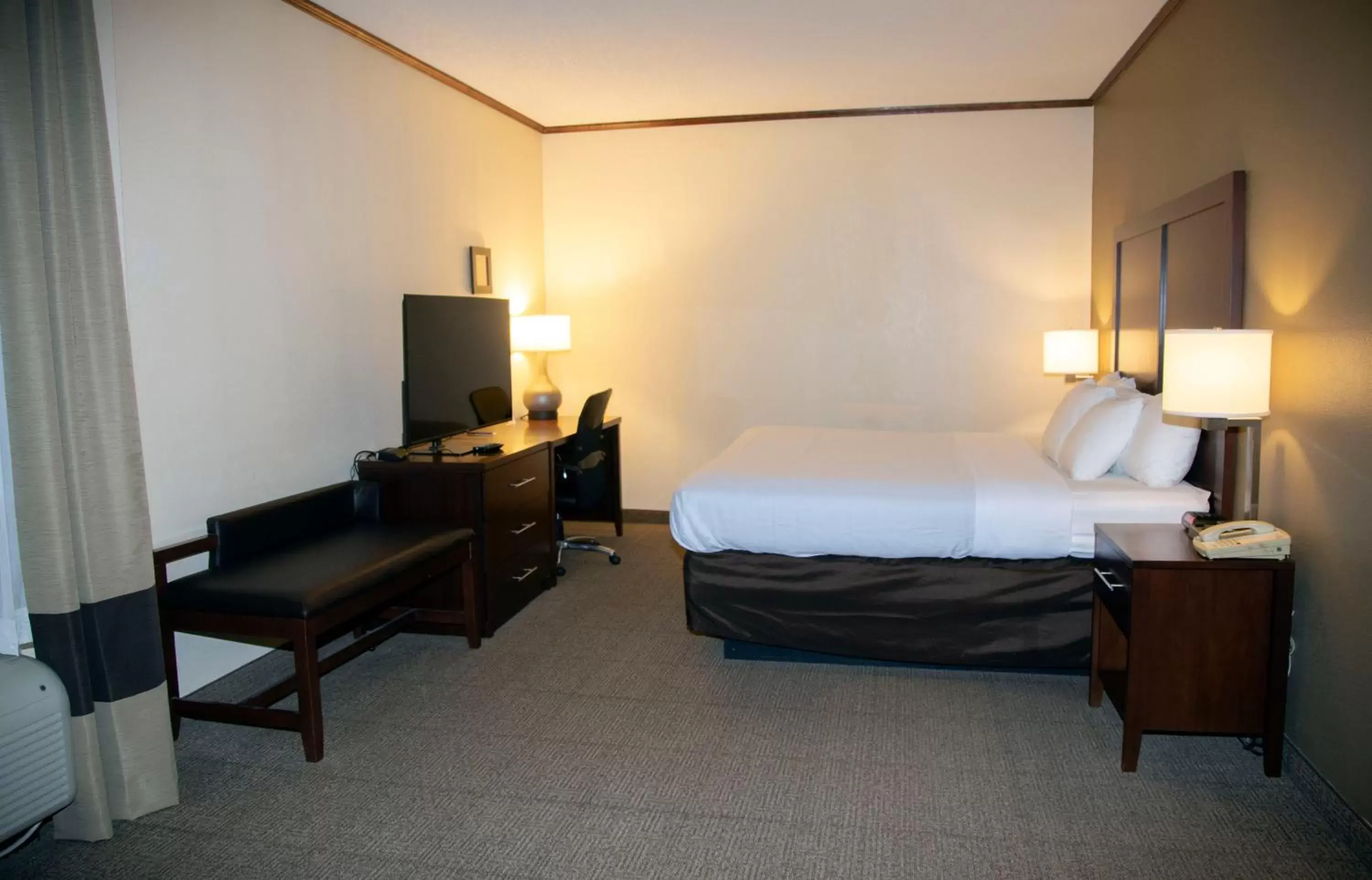 Bed in Comfort Inn & Suites Ardmore