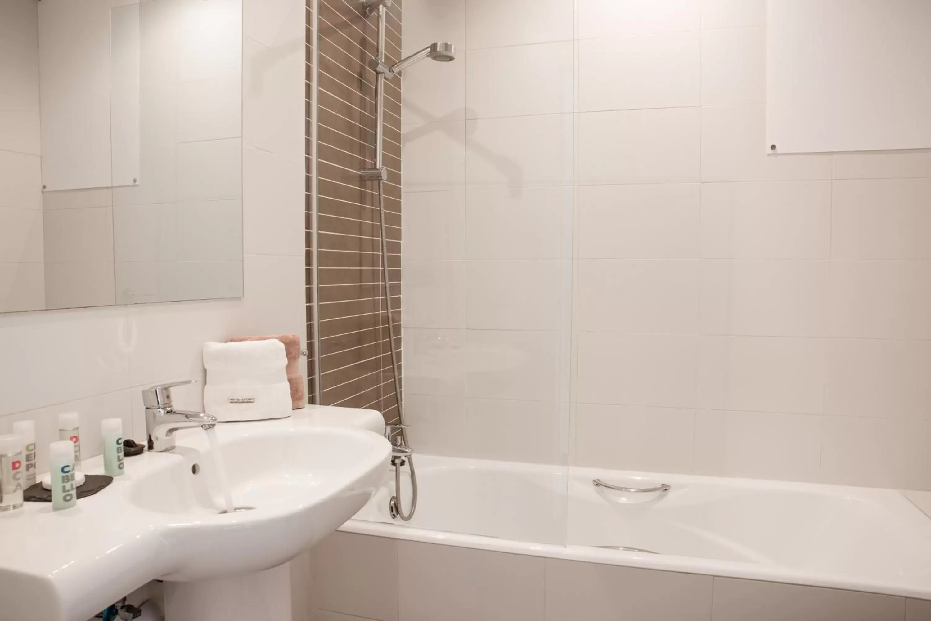 Bathroom in Hotel Feliz