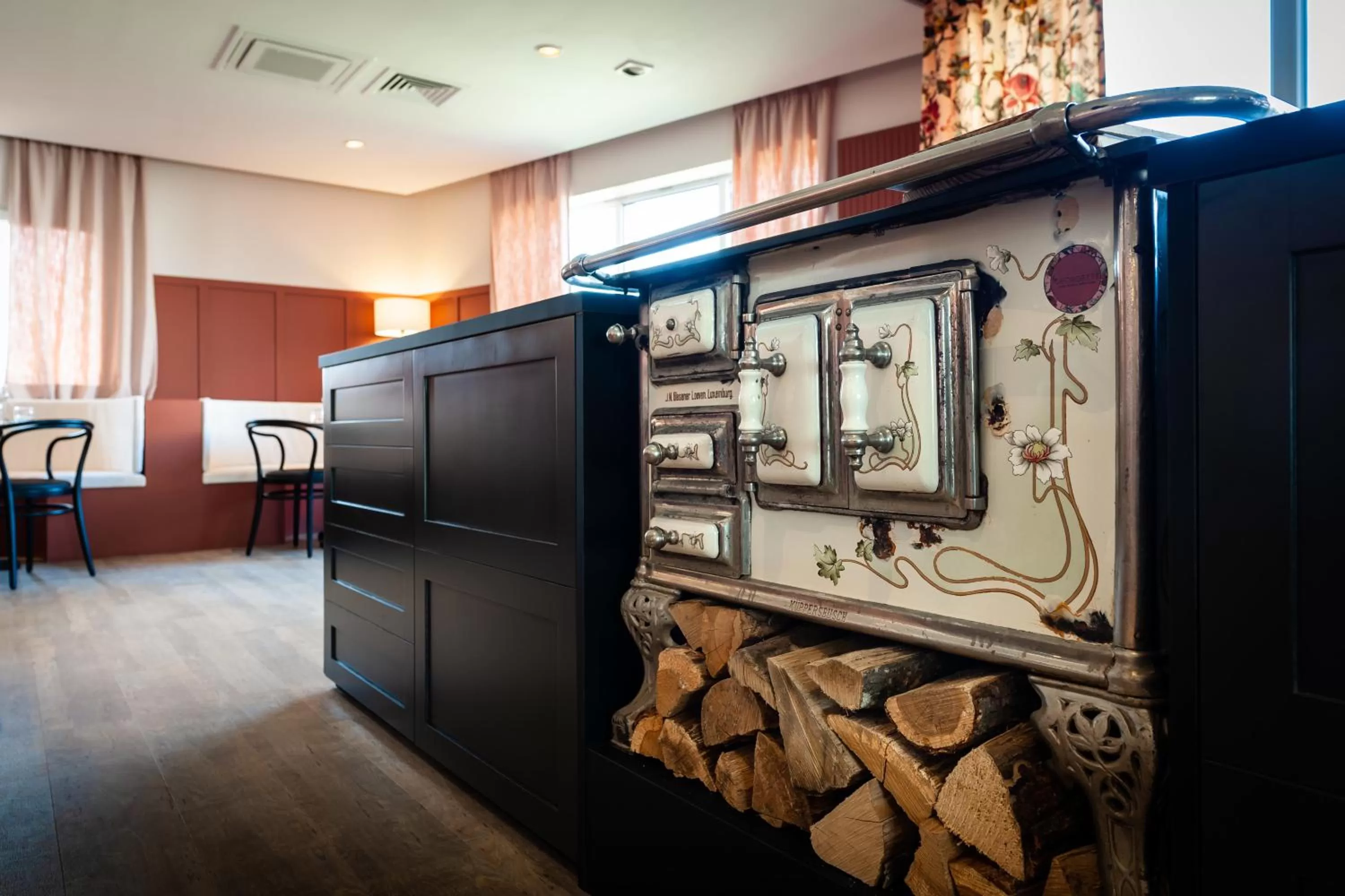 Restaurant/places to eat in Kyriad Nuits Saint Georges Dijon Sud