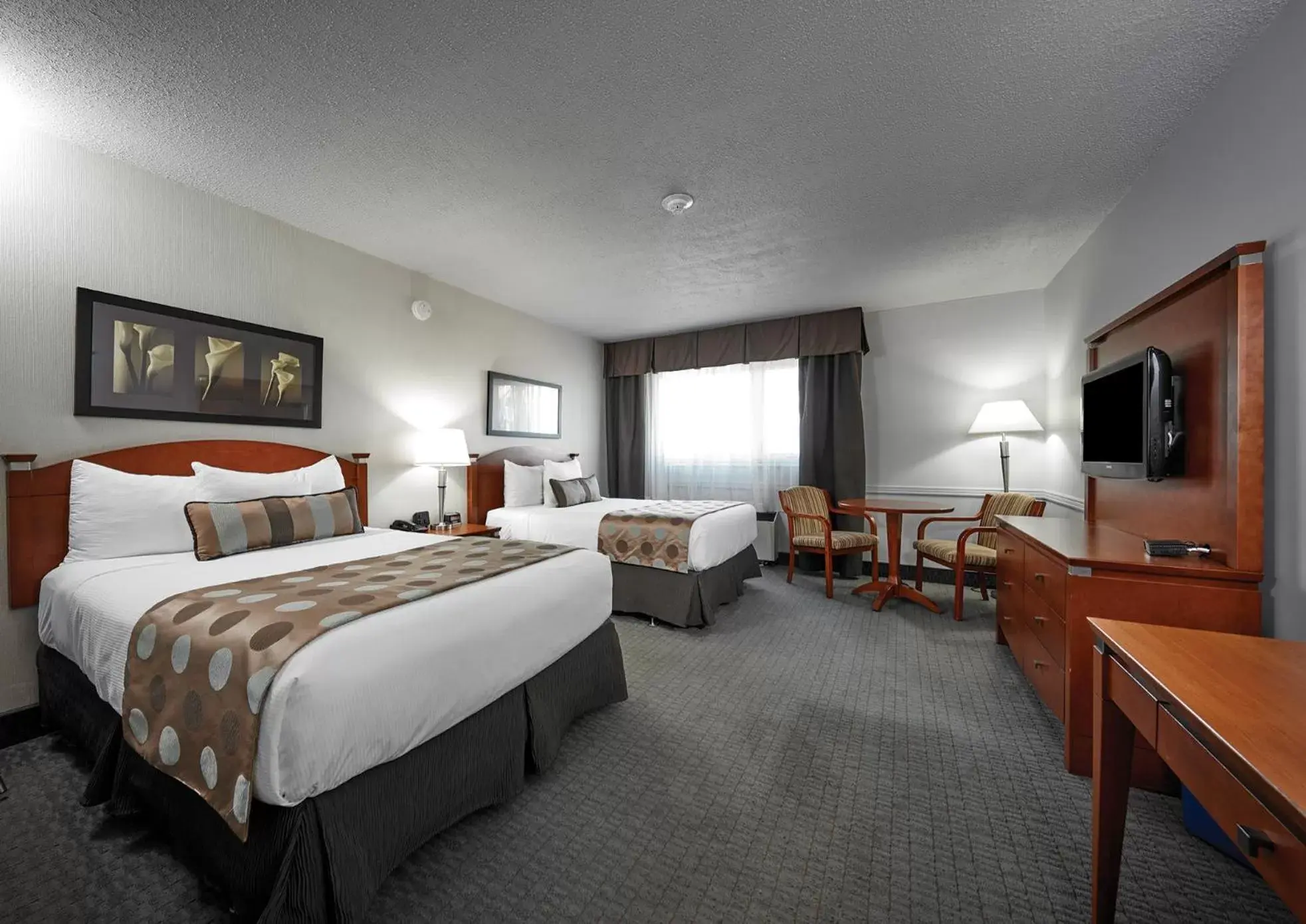 Deluxe Double Room with Two Double Beds - Non-Smoking in Quality Inn Rouyn-Noranda