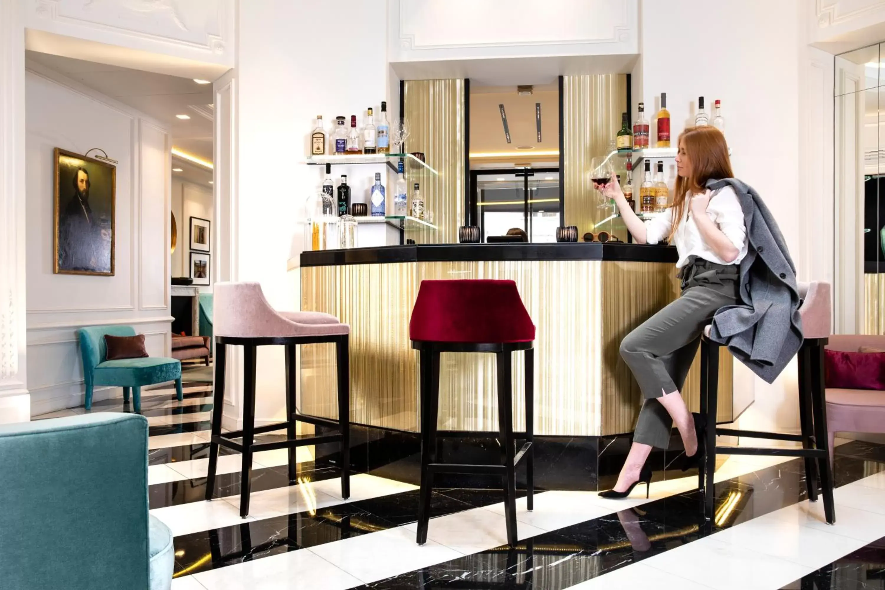 Lounge or bar in Hôtel Bourgogne & Montana