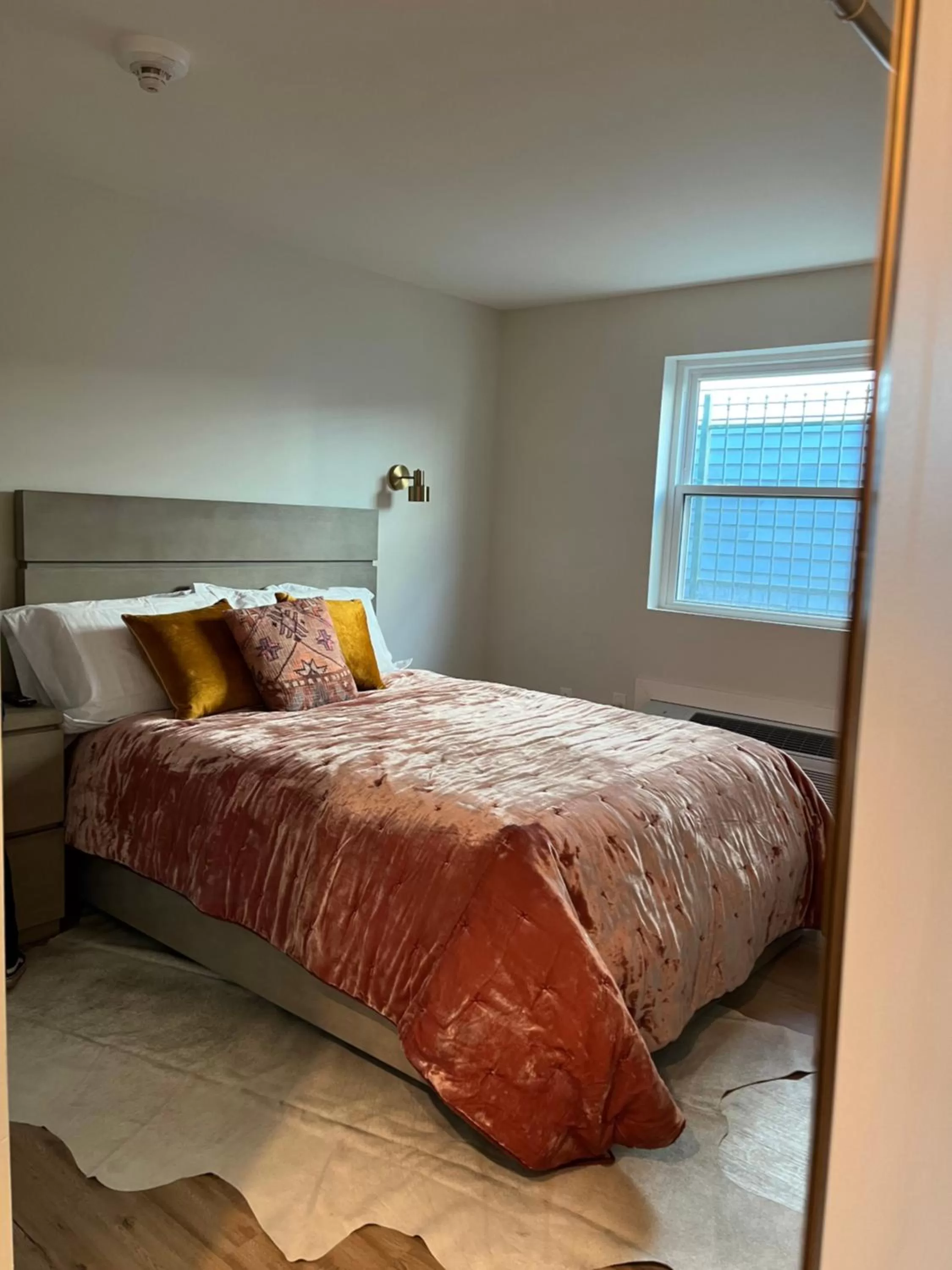 Bed in Lucky Inn New Orleans