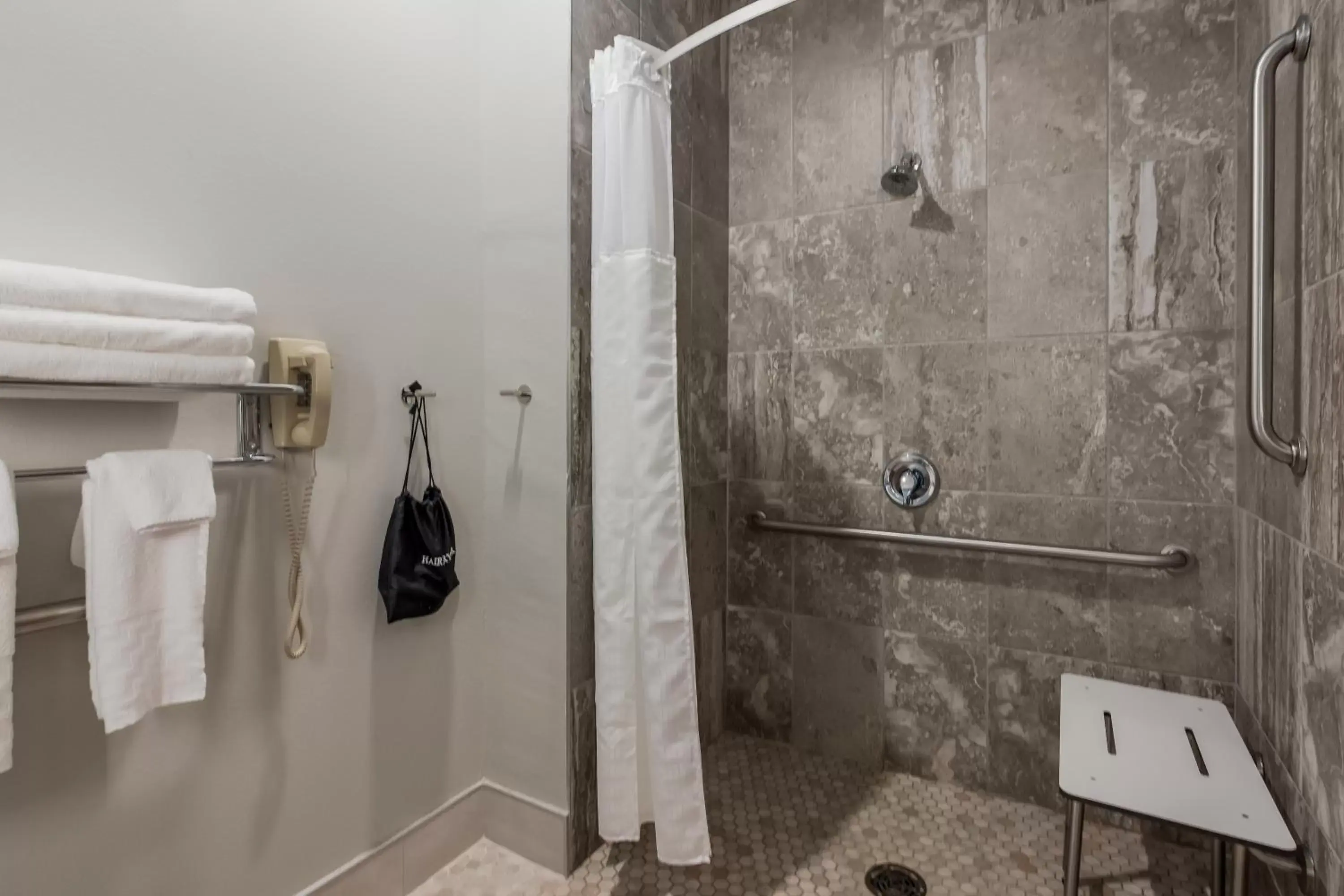 Shower, Bathroom in SureStay Plus Hotel by Best Western Highland Poughkeepsie