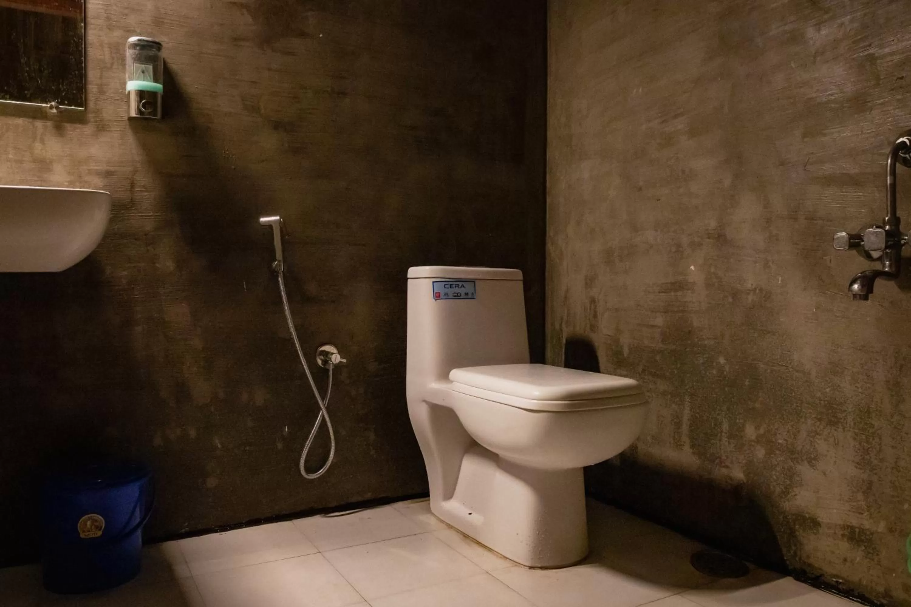 Toilet in Commune18 Resort Chikmagalur