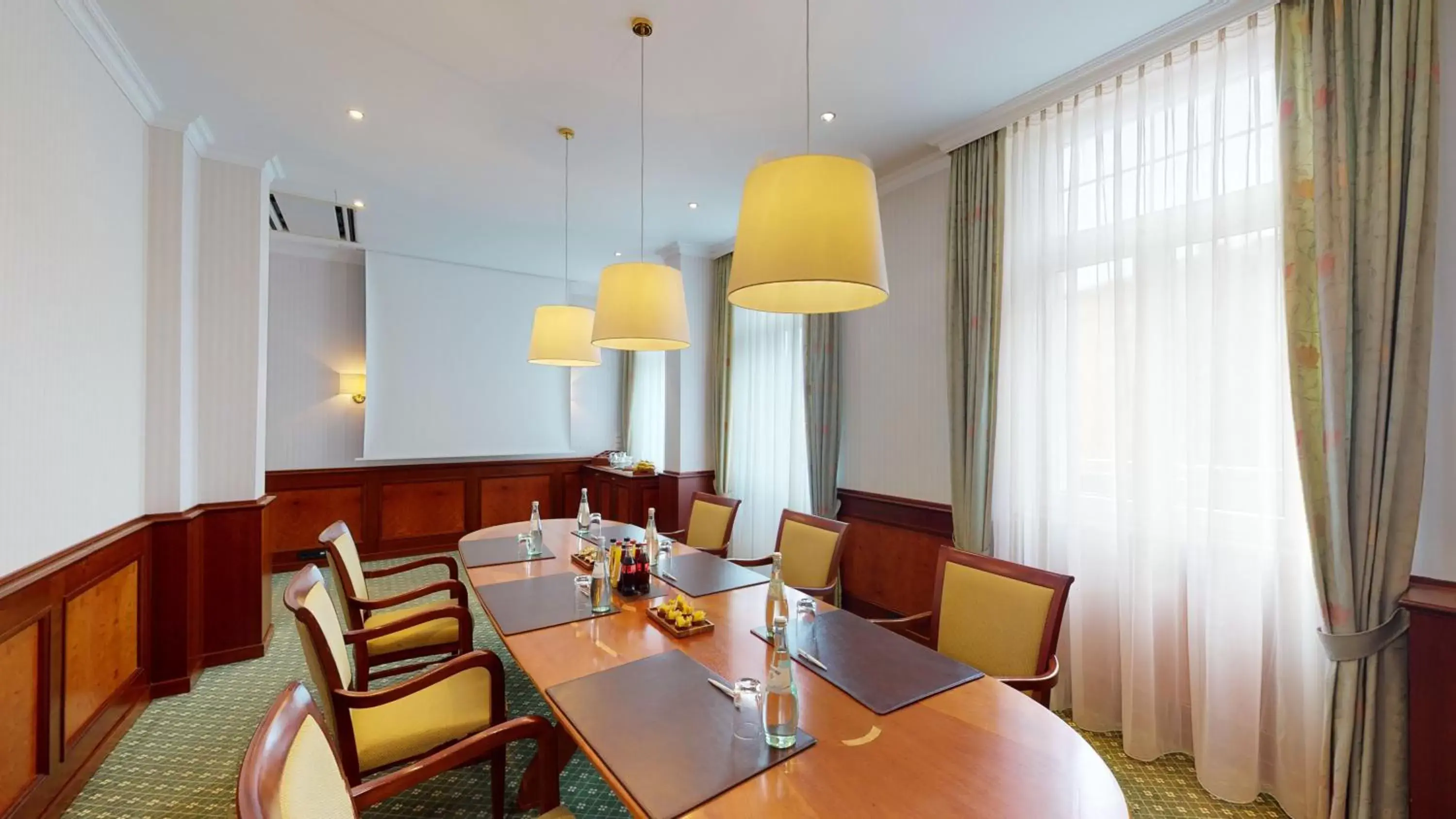 Meeting/conference room, Restaurant/Places to Eat in Hotel Oranien Wiesbaden