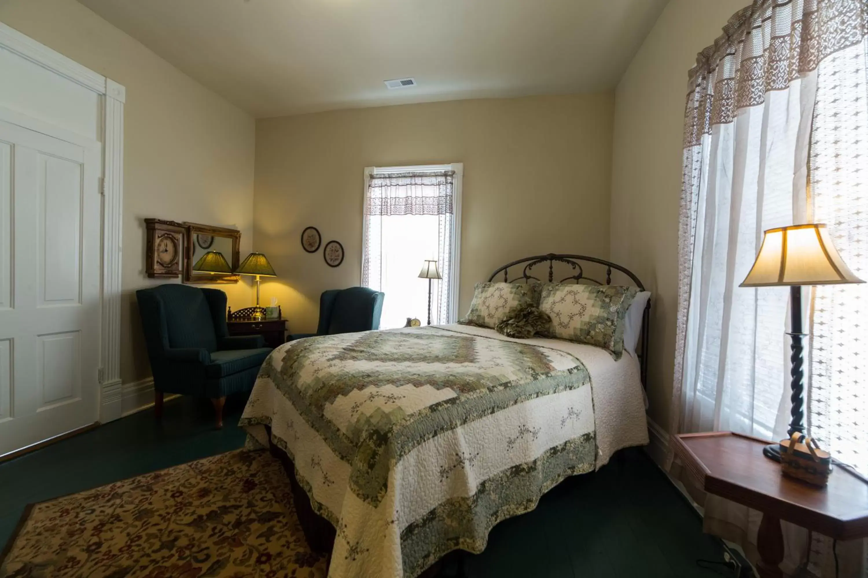 Decorative detail, Bed in Grand Victorian Inn