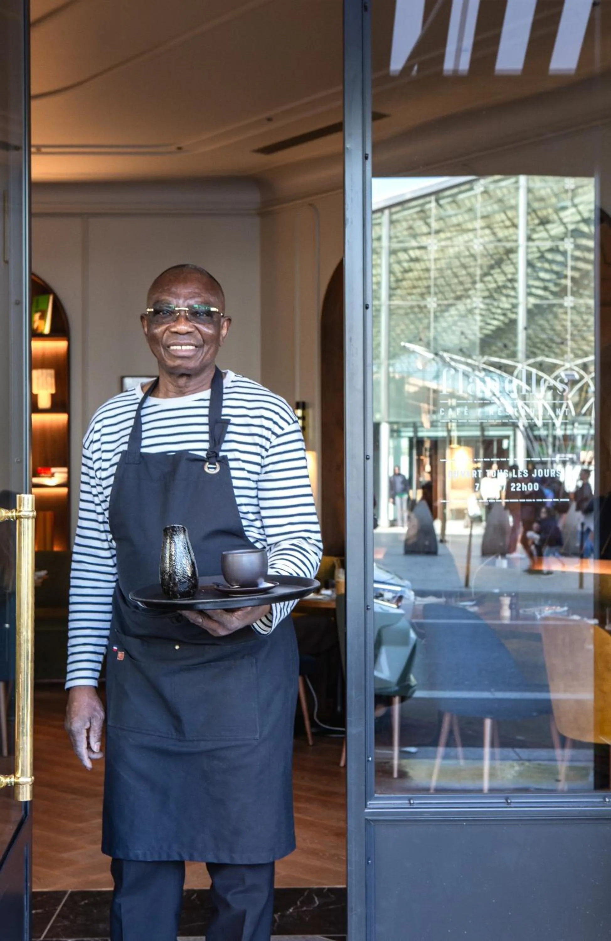 Restaurant/places to eat in ibis Styles Paris Gare du Nord TGV