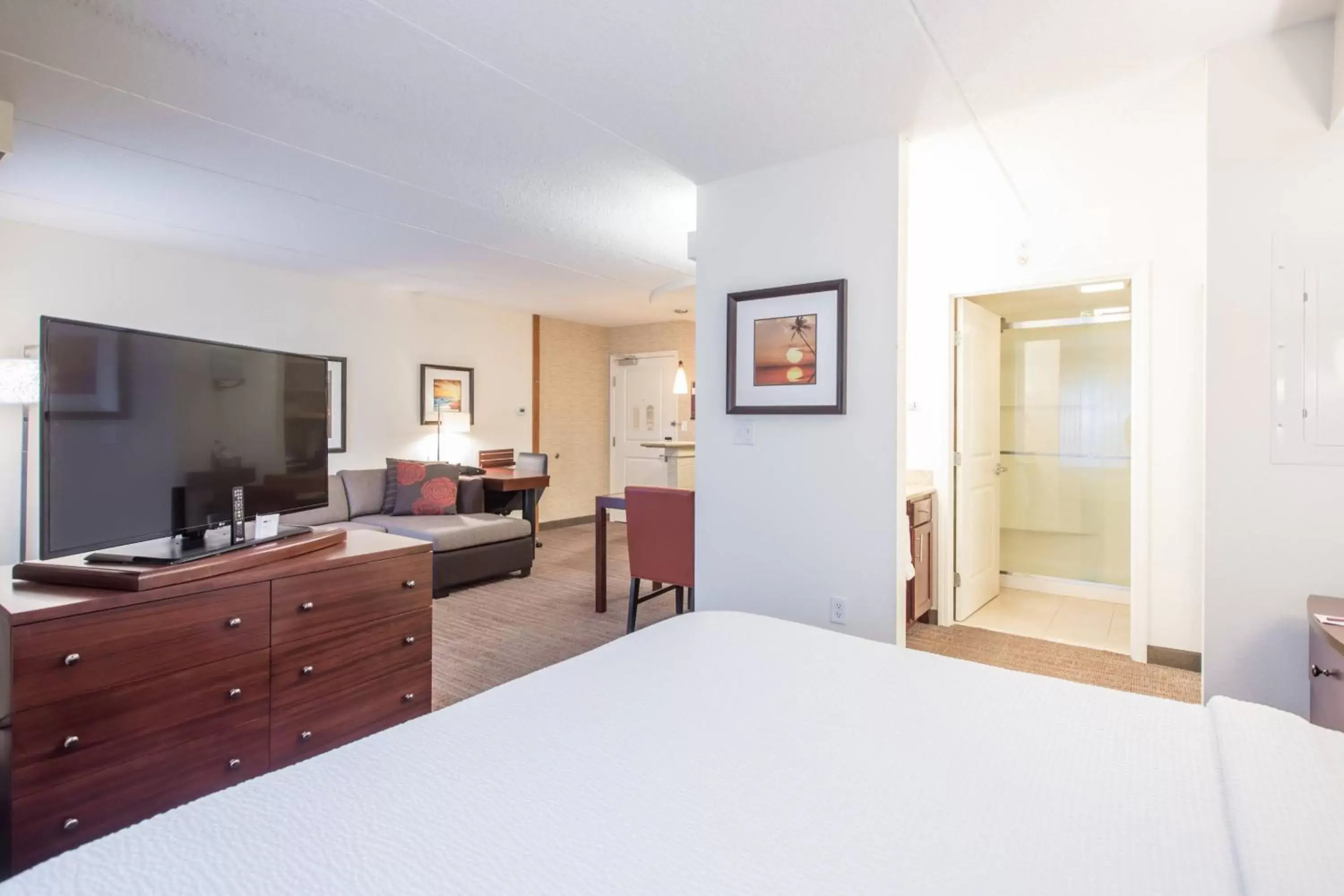 Photo of the whole room, Bed in Residence Inn by Marriott Amelia Island