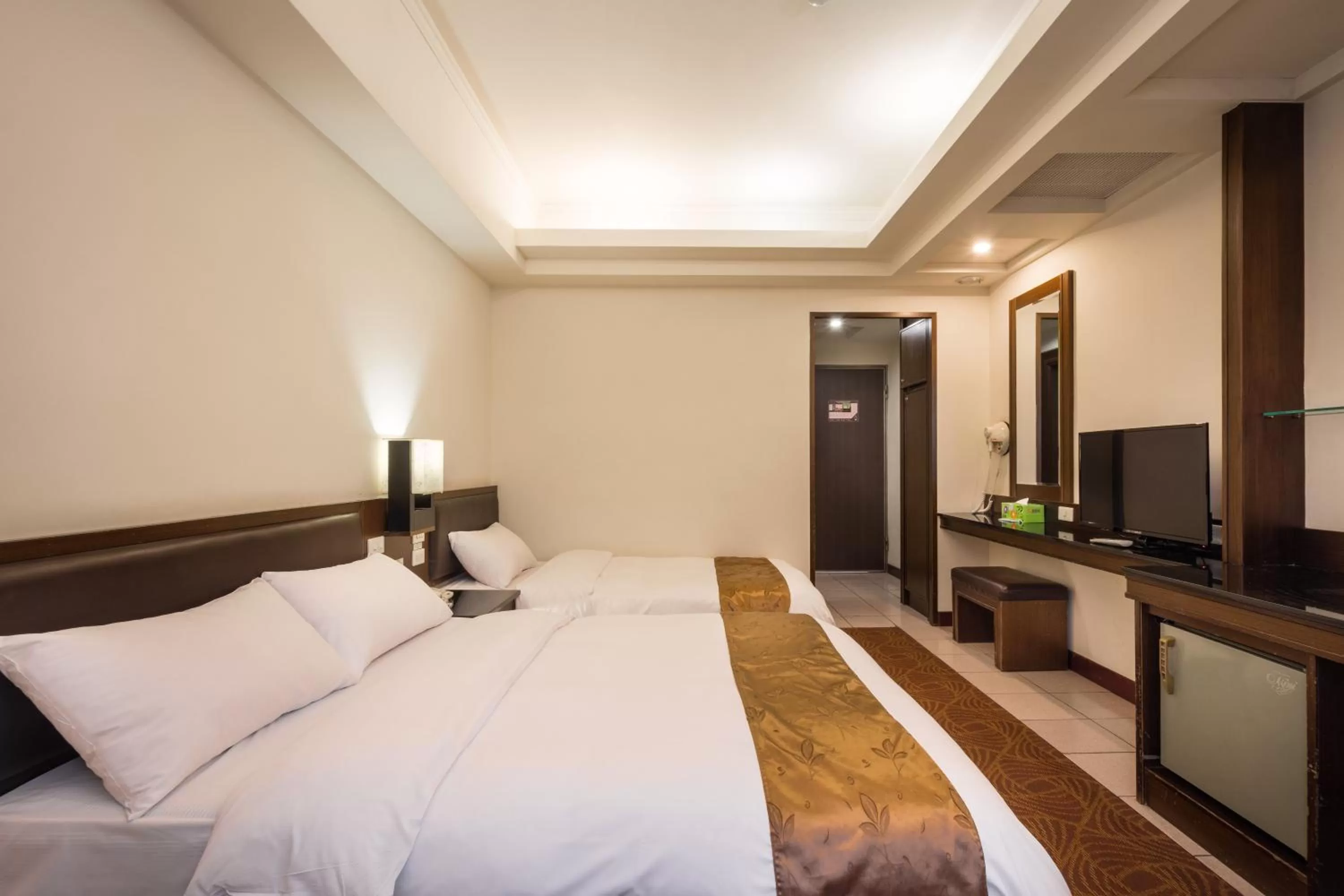 TV and multimedia, Bed in Twinstar Hotel