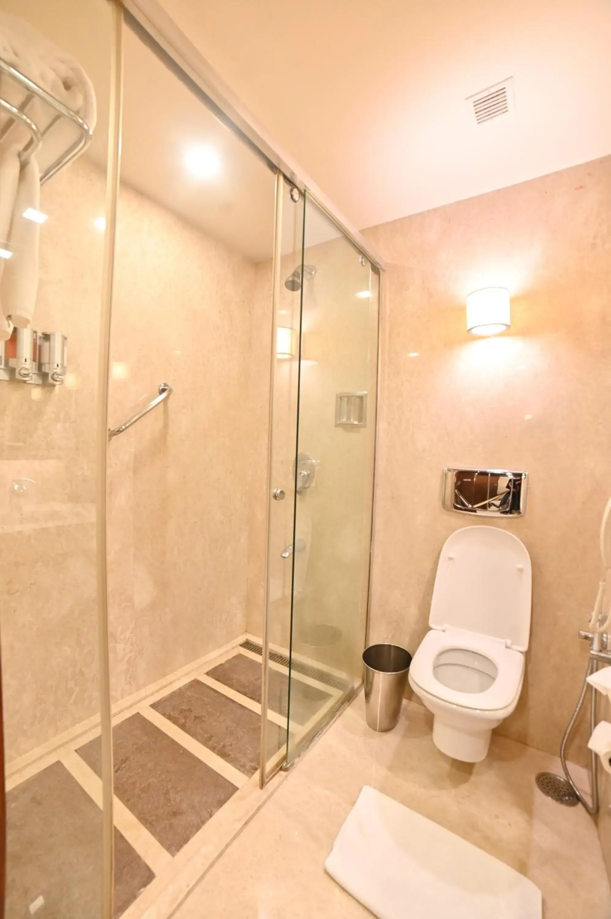 Shower, Bathroom in Welcomhotel by ITC Hotels, Devee Grand Bay, Visakhapatnam