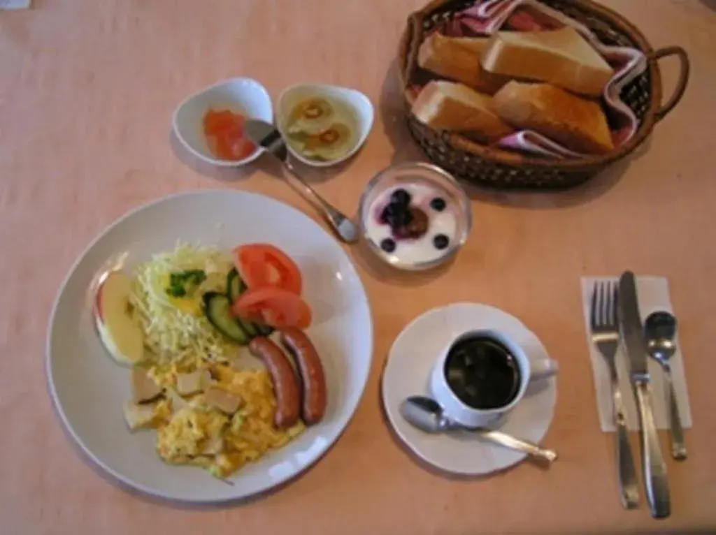 Food and drinks, Breakfast in Madarao Elm Pension