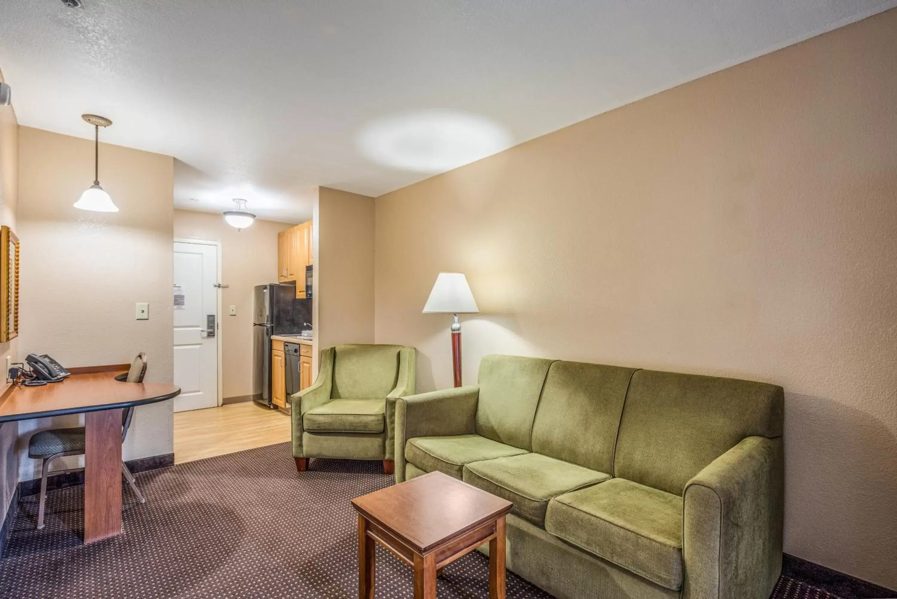 Living room, Seating Area in MainStay Suites Port Saint Joe