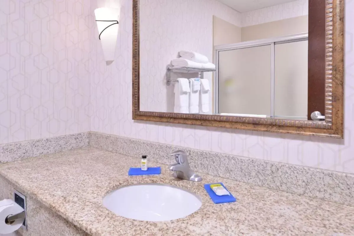 Bathroom in Holiday Inn Express & Suites Pittsburg, an IHG Hotel